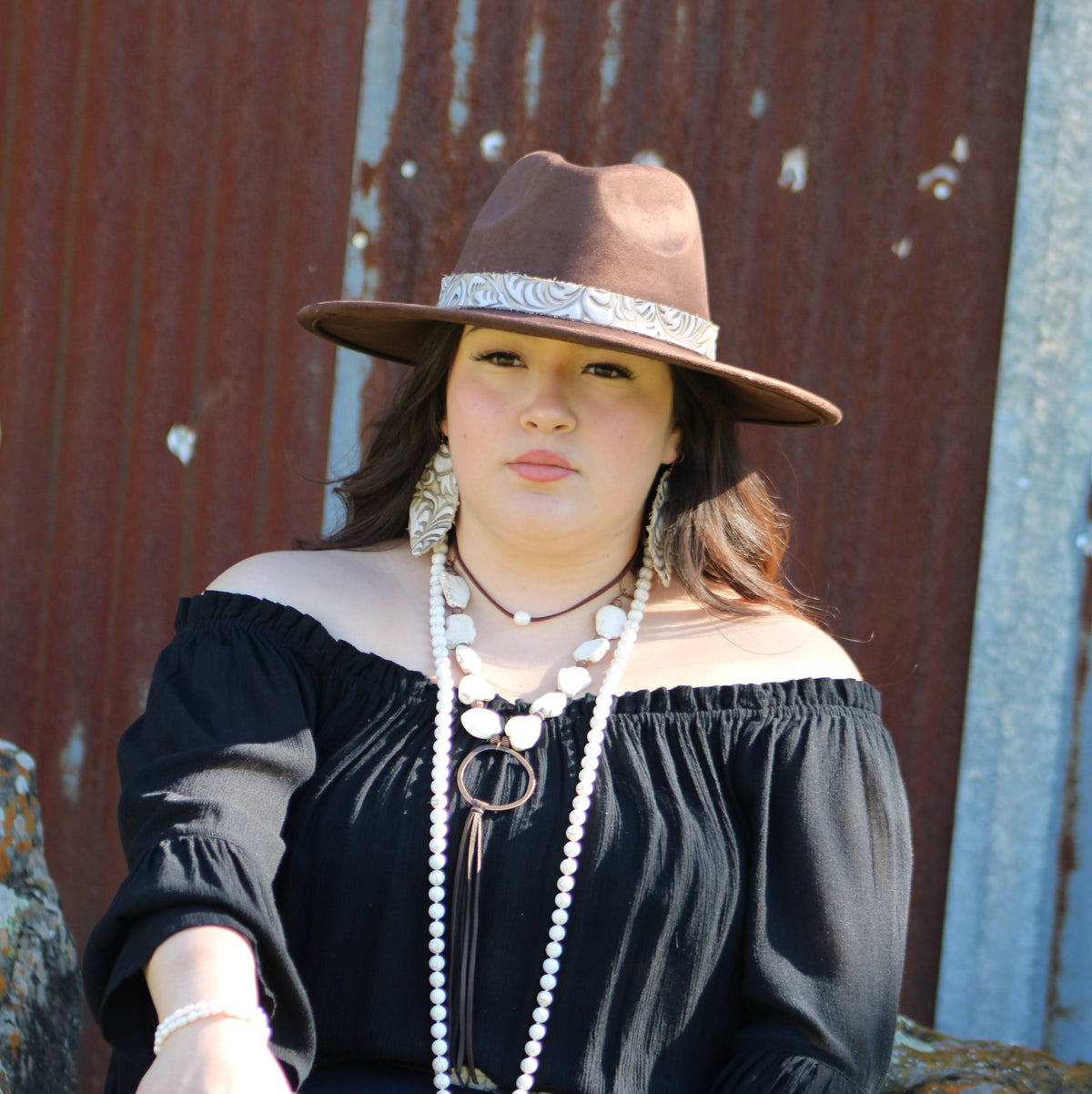Floating Pearl on Brown Leather Choker Necklace 229R