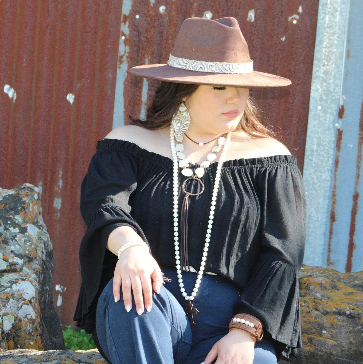 White Turquoise Chunky Necklace Leather Tassel