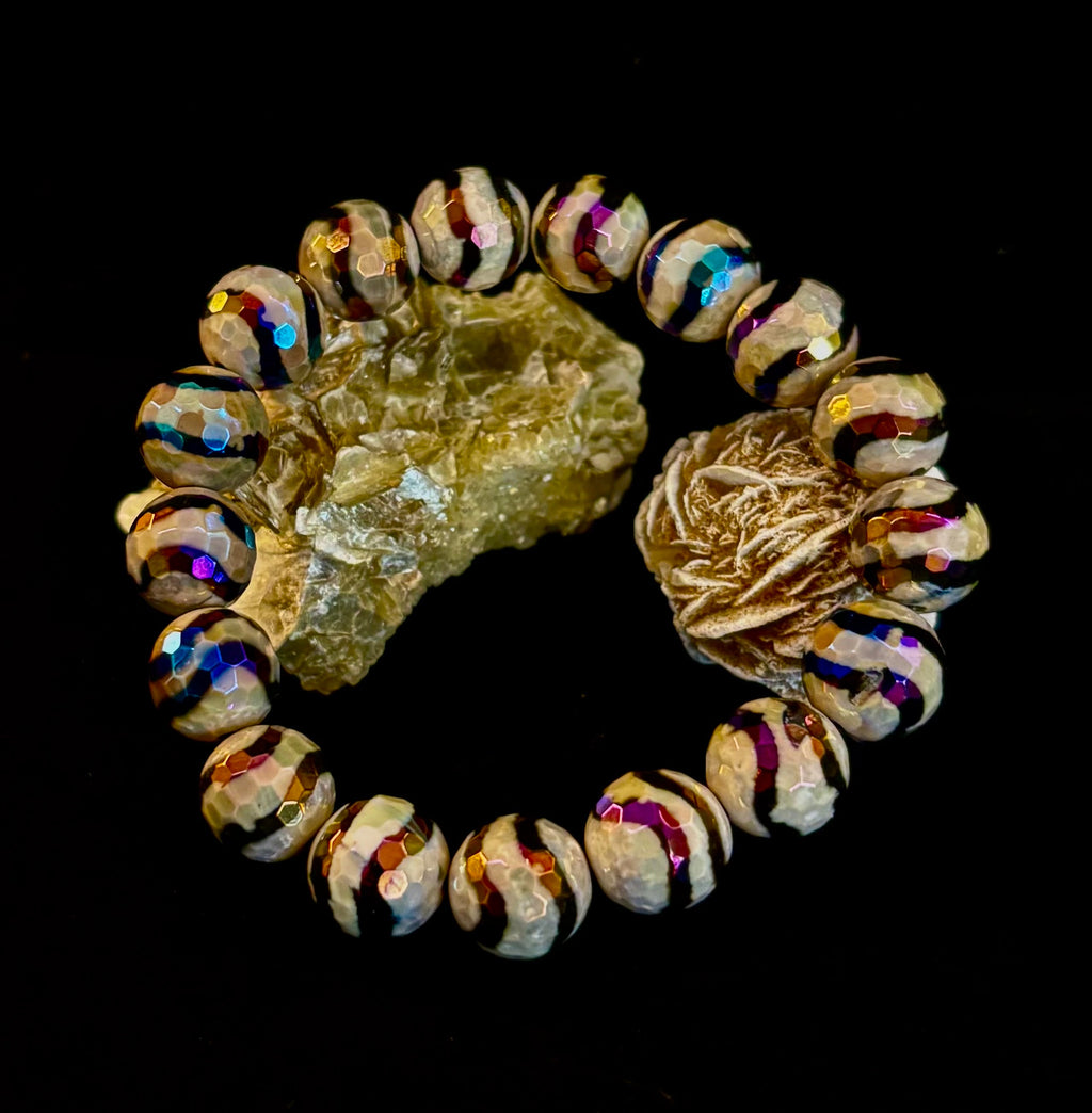 Main Character Energy – Faceted Metallic Electroplated Agate Bracelet (10mm)