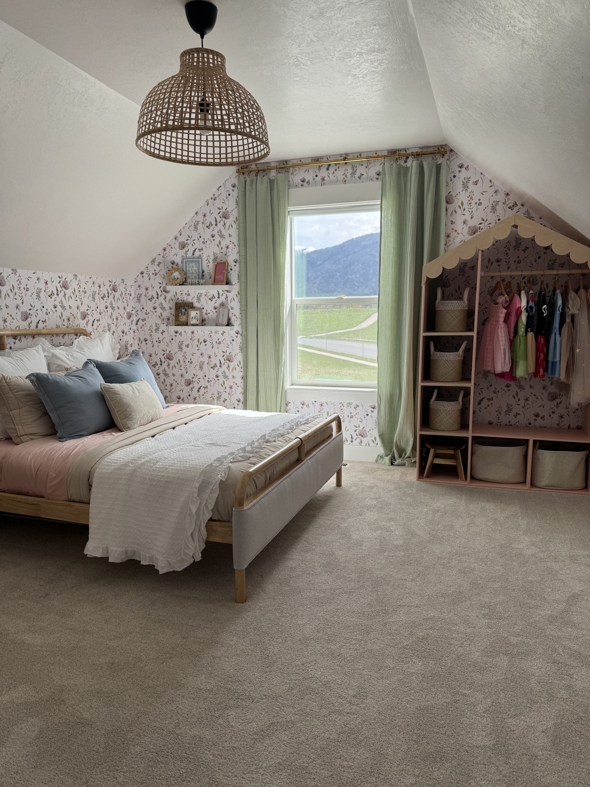 Valerie Floral Wallpaper in Sage-Green, Blush-Pink & Lavender
