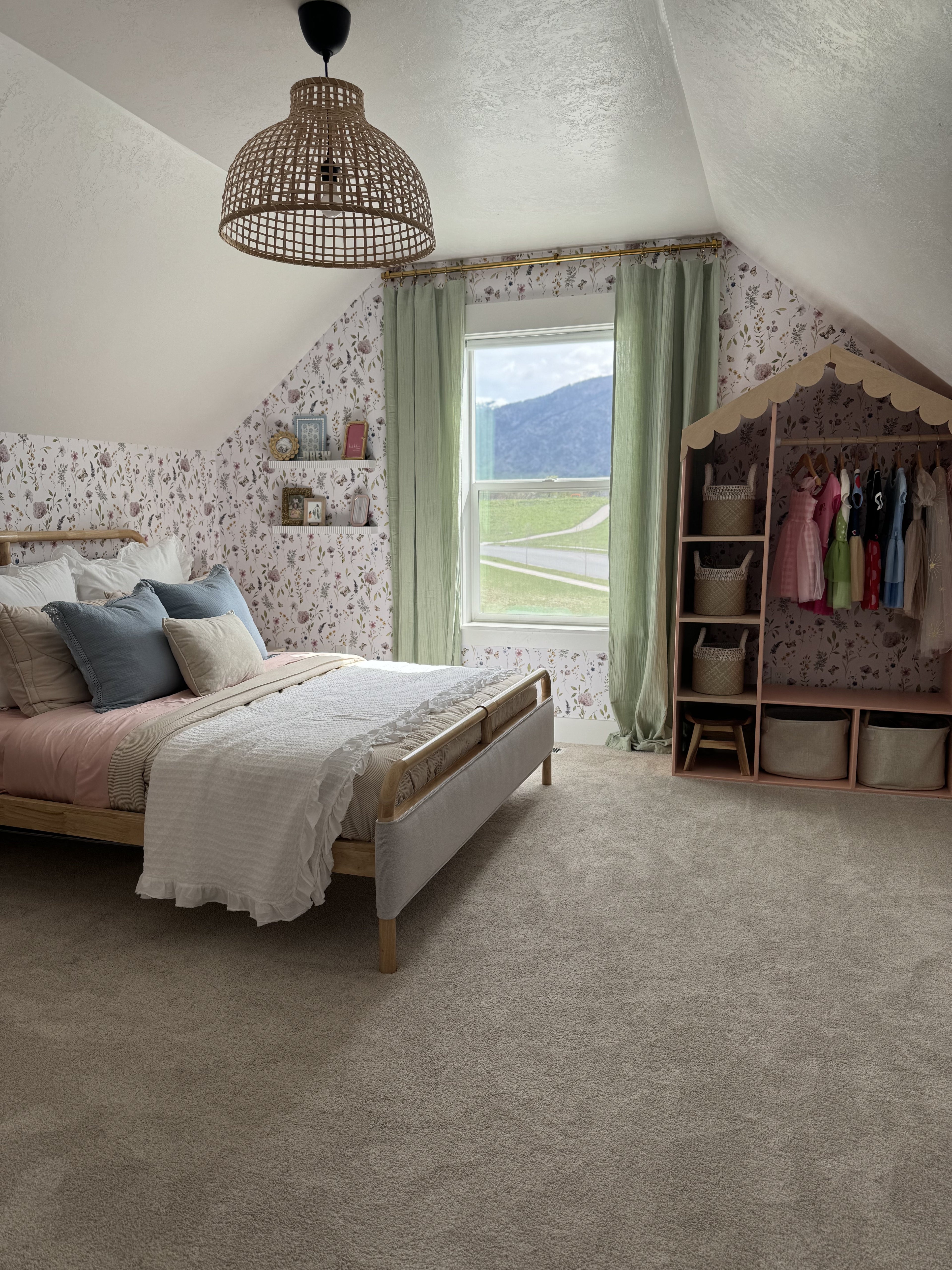 Valerie Floral Wallpaper in Sage-Green, Blush-Pink & Lavender
