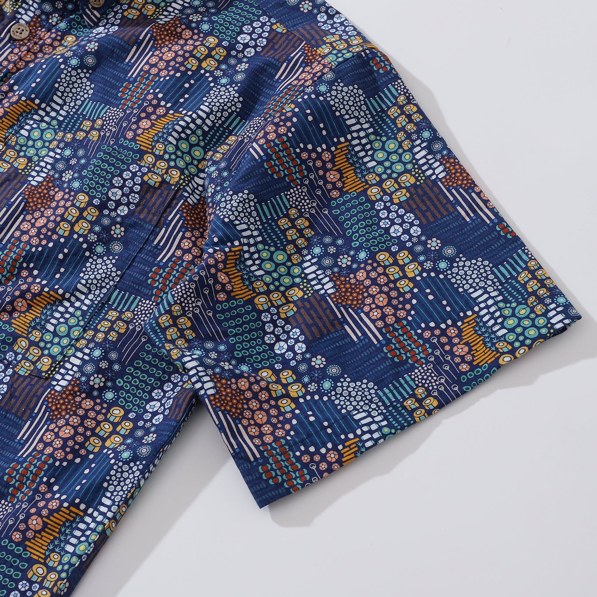 Men's Abstract Bead Pattern Hawaiian Button-Down Tropical Shirt