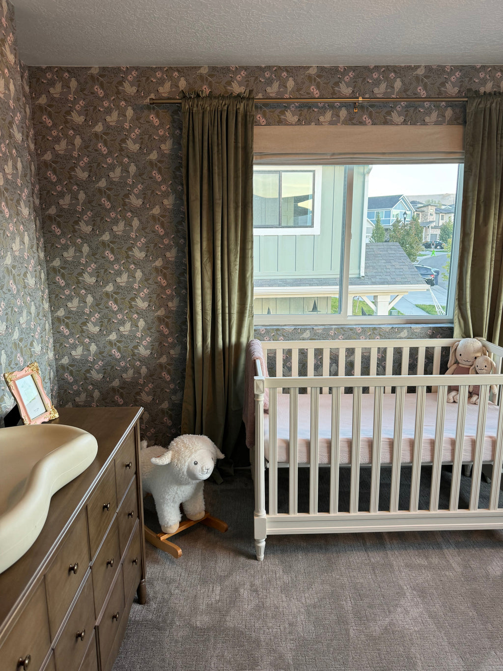 Lilla Floral Wallpaper: Cottagecore Sage-Green Nursery Decor