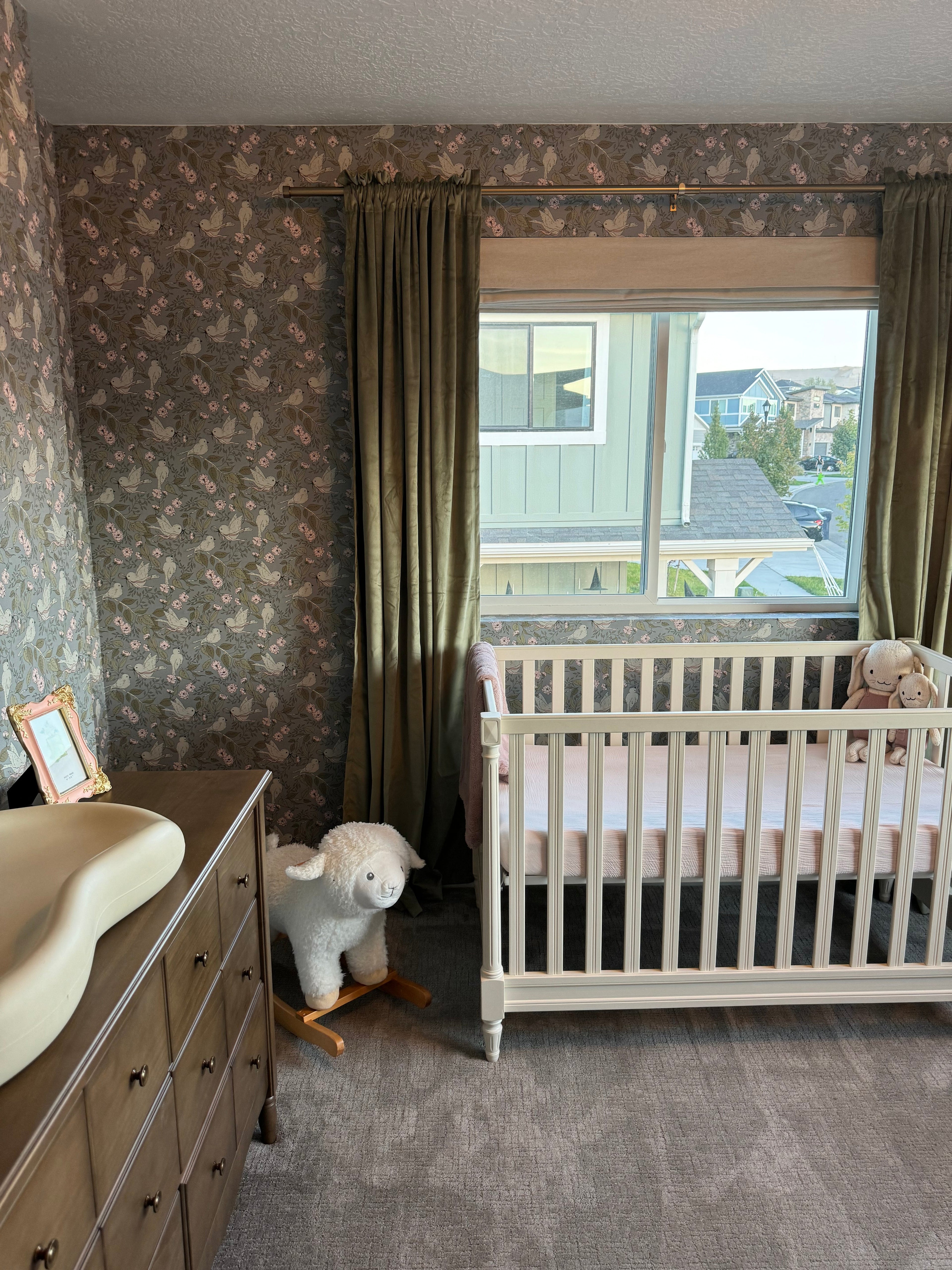 Lilla Floral Wallpaper: Cottagecore Sage-Green Nursery Decor