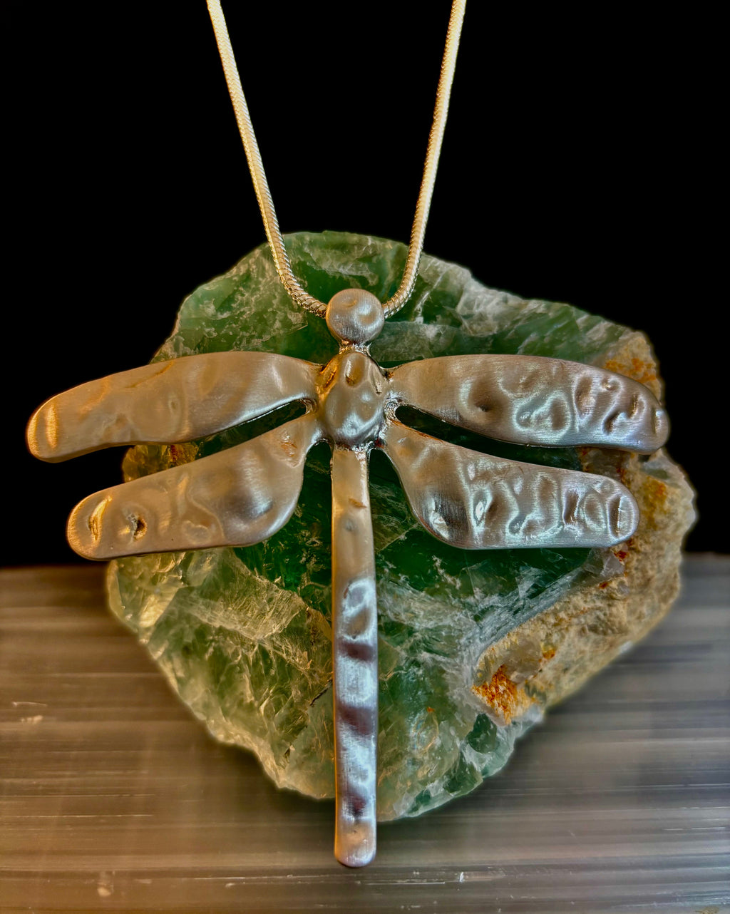 🐉 Dragonfly Pendant Necklace – Embrace Change, Fly Fierce