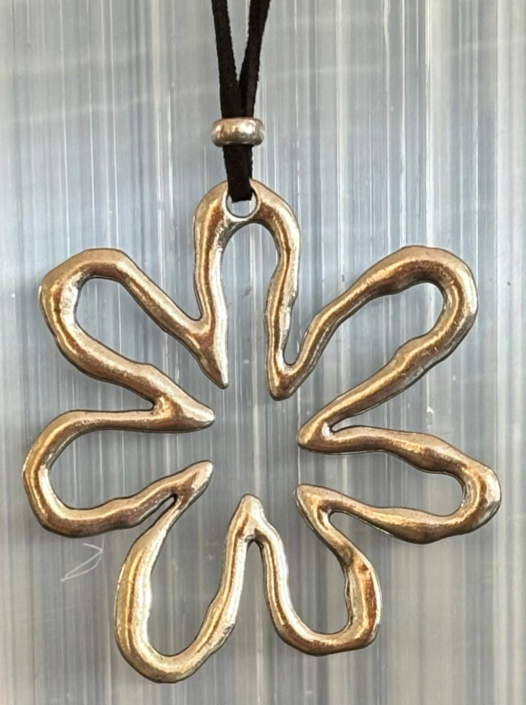 Hollow Out Flower Charm Necklace – Free-Spirited, Fierce, and Fabulous