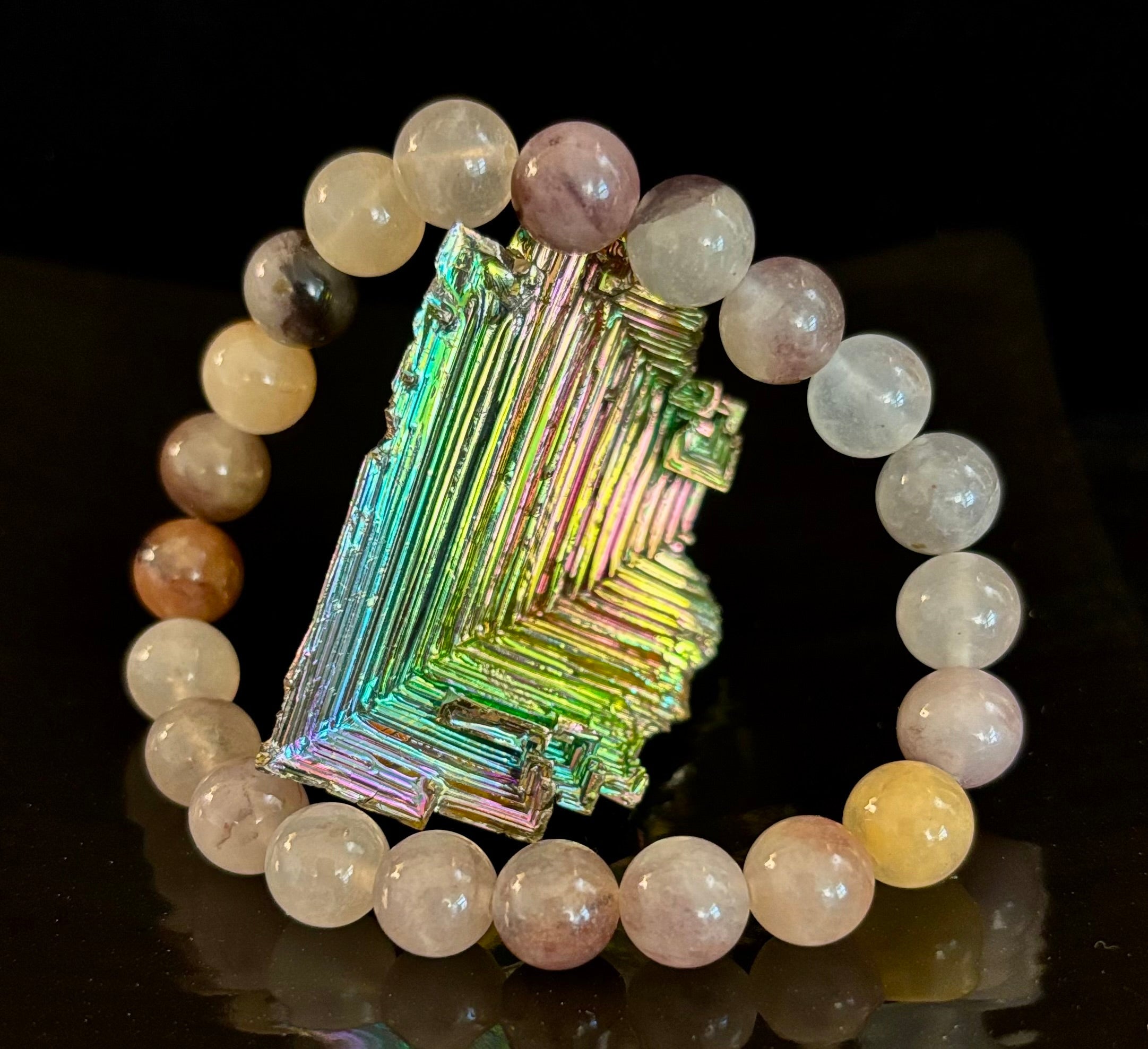 Elegant Natural Quartz Crystal Bracelet – Soothing Energy and Timeless Style