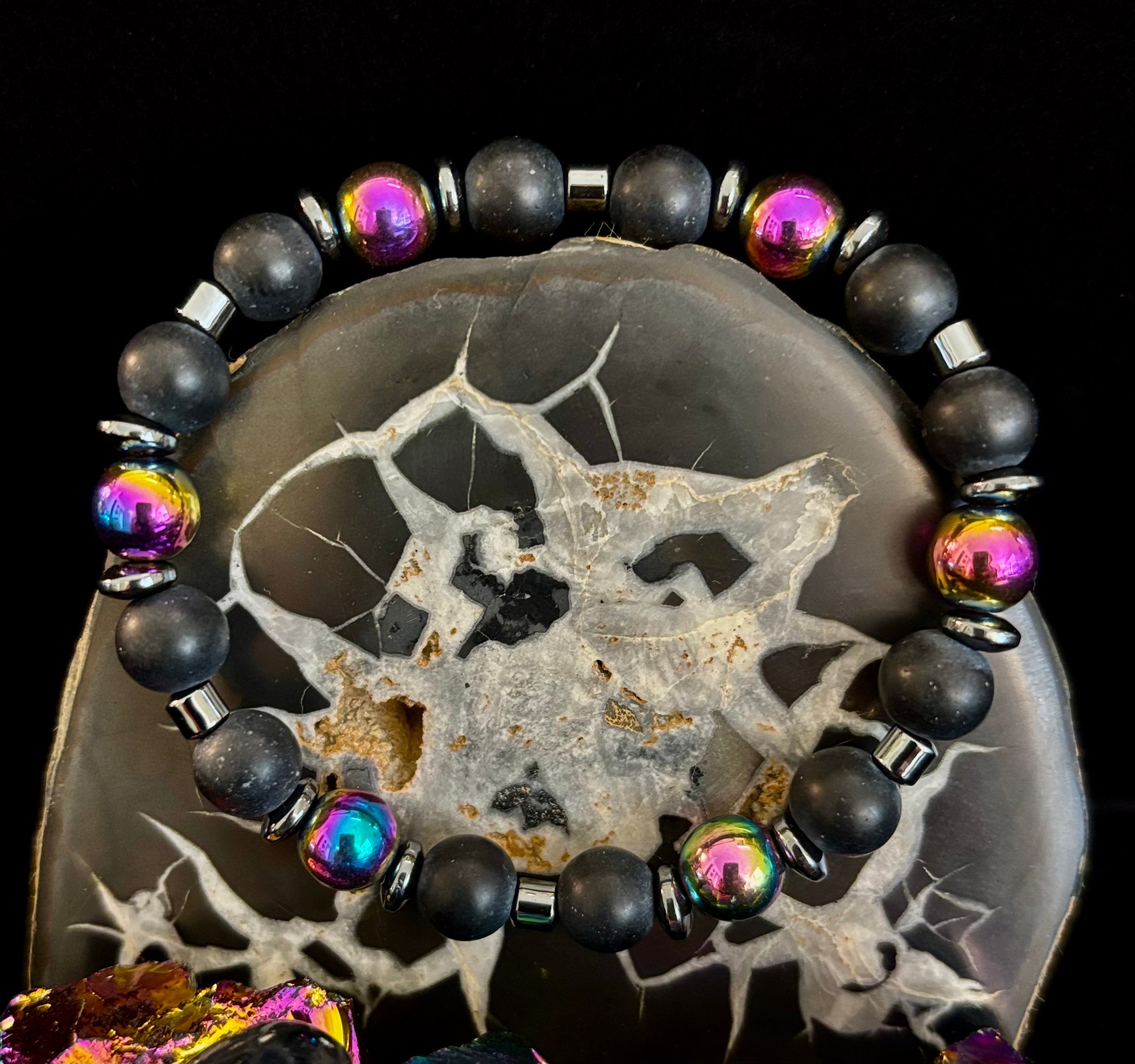 Hematite and Natural Stone Unisex Stretch Bracelet – Medium Fit, Sleek Fusion Style