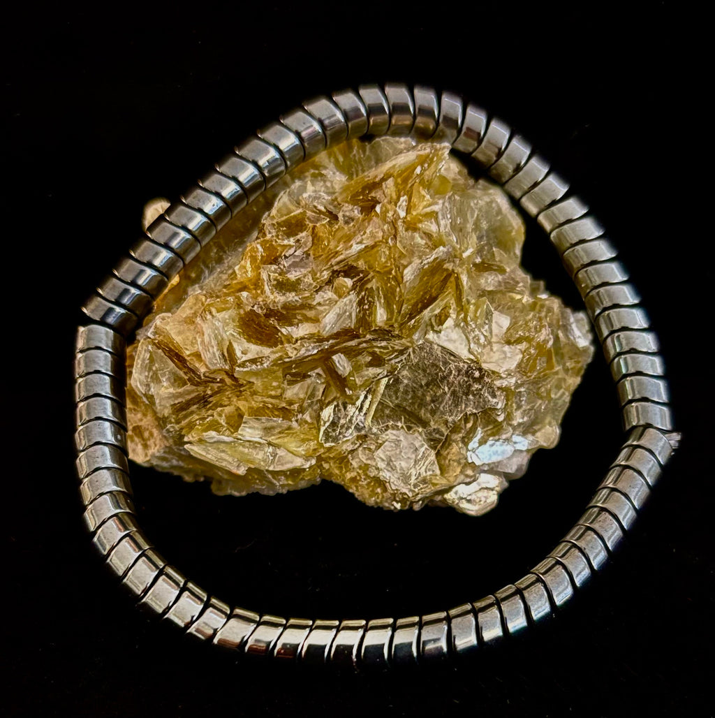 🐍 Snake Bone Style Bracelet – Bold & Modern Power Piece