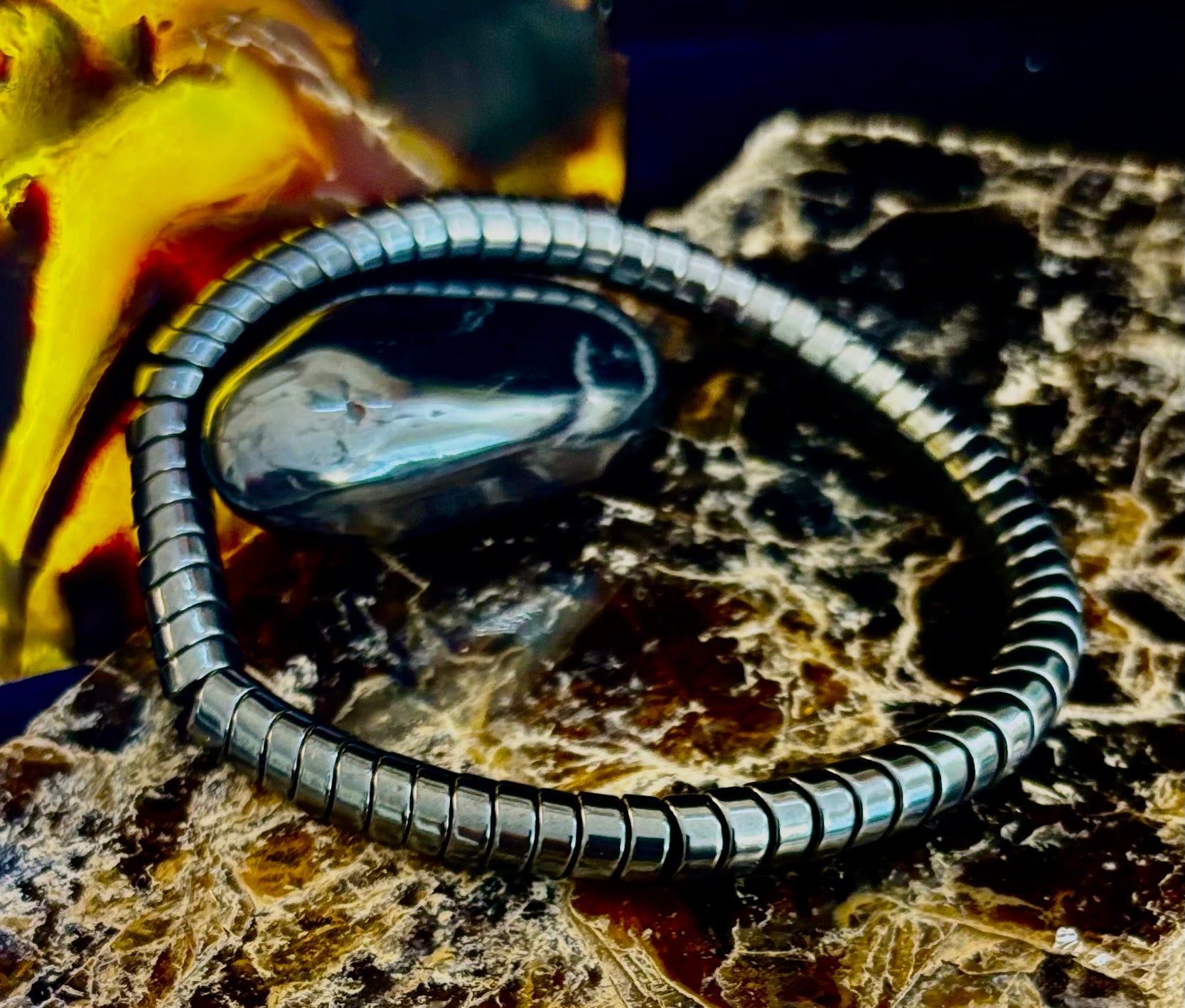 🐍 Snake Bone Style Bracelet – Bold & Modern Power Piece