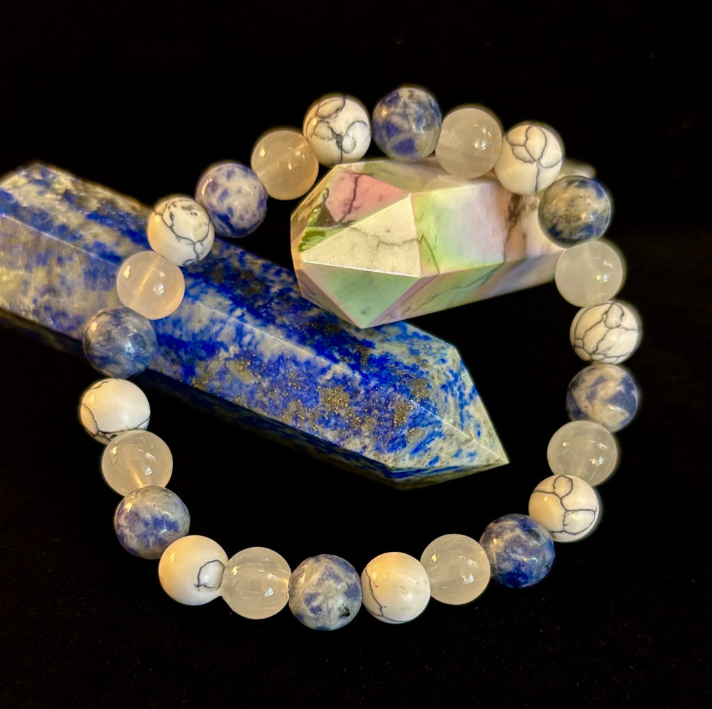 Lapis Lazuli, White Turquoise & Selenite Beaded Bracelet – Protection, Grounding & Spiritual Clarity