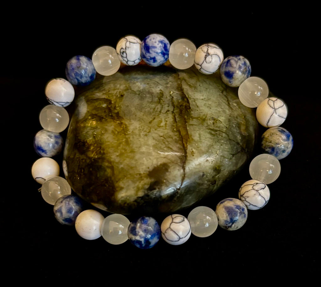 Lapis Lazuli, White Turquoise & Selenite Beaded Bracelet – Protection, Grounding & Spiritual Clarity