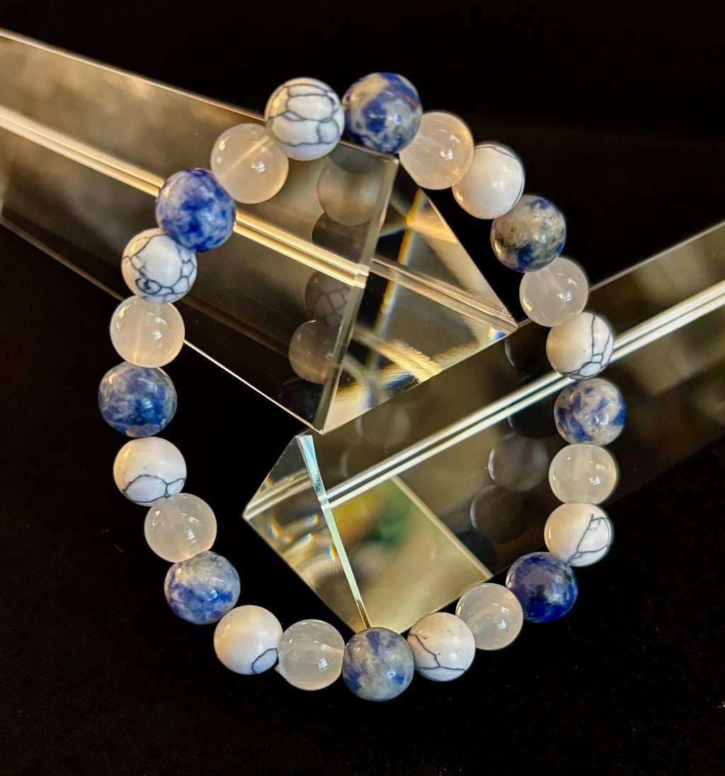 Lapis Lazuli, White Turquoise & Selenite Beaded Bracelet – Protection, Grounding & Spiritual Clarity