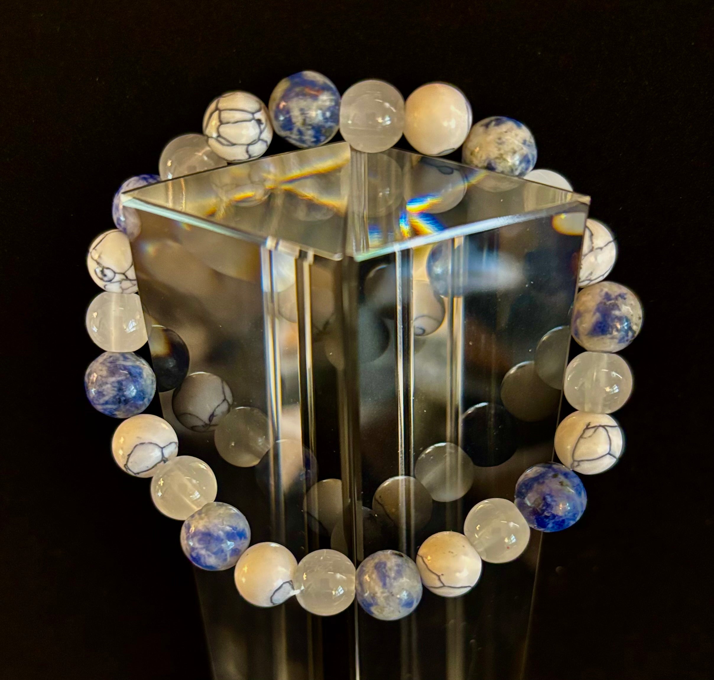 Lapis Lazuli, White Turquoise & Selenite Beaded Bracelet – Protection, Grounding & Spiritual Clarity