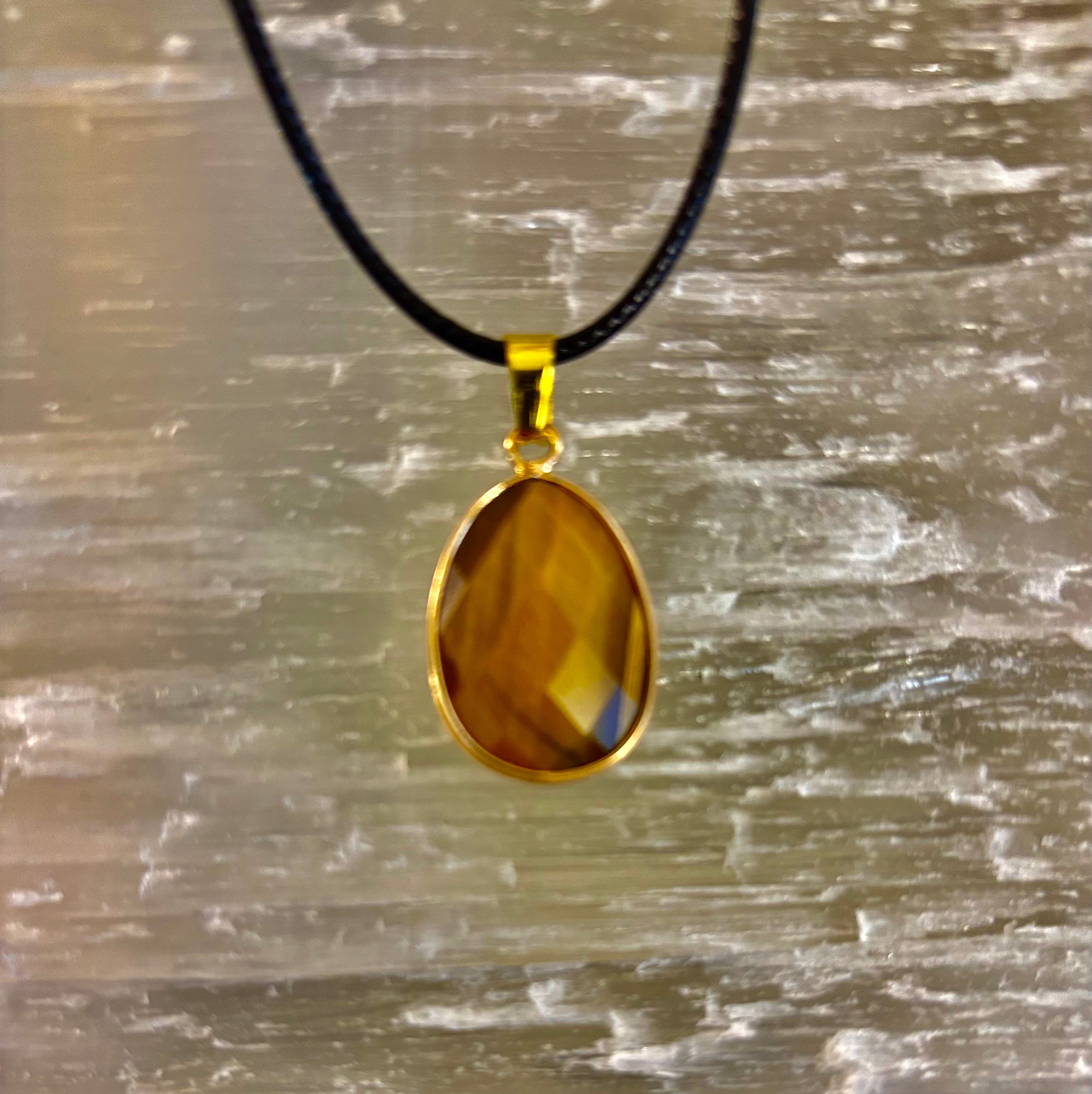 Crystal Drop Necklace – 1 inch Teardrop Pendant (Made in Australia)