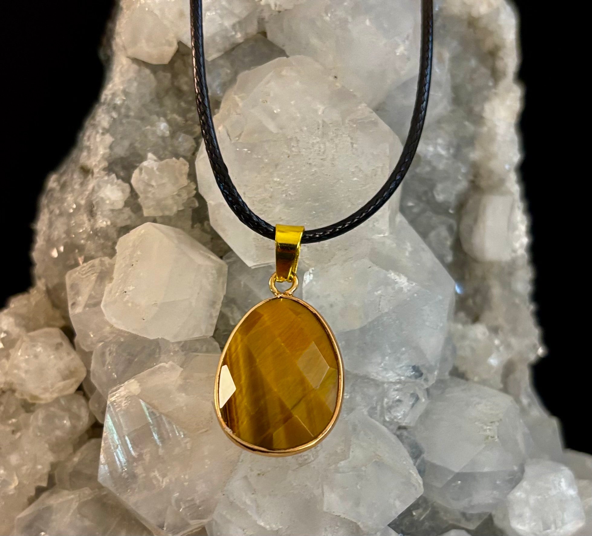 Crystal Drop Necklace – 1 inch Teardrop Pendant (Made in Australia)