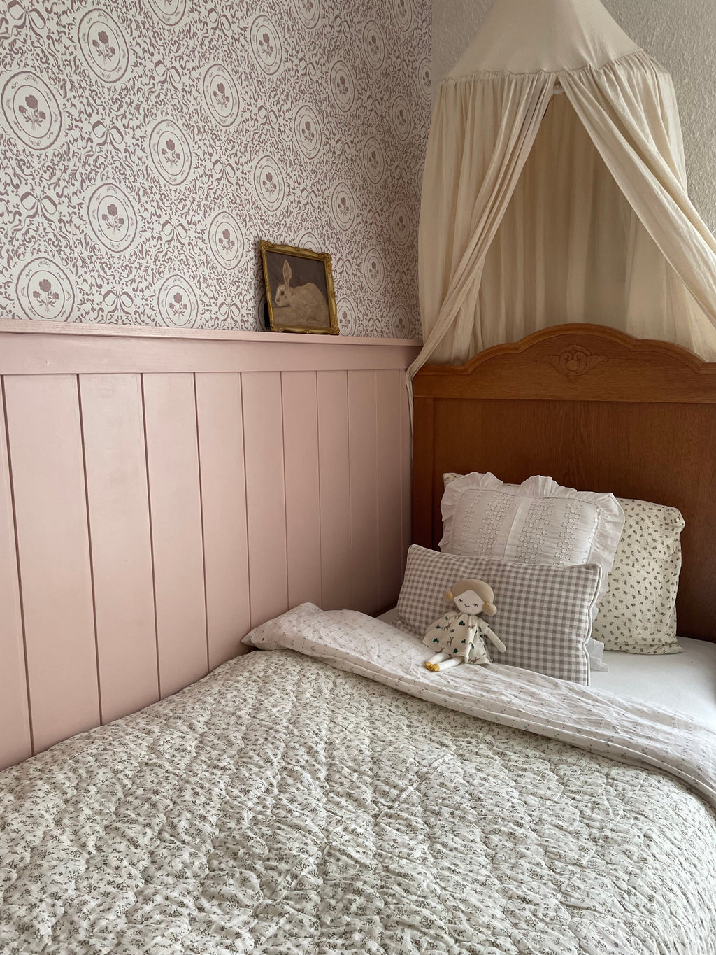 Louise Floral Removable Wallpaper in Classic Beige and Cream