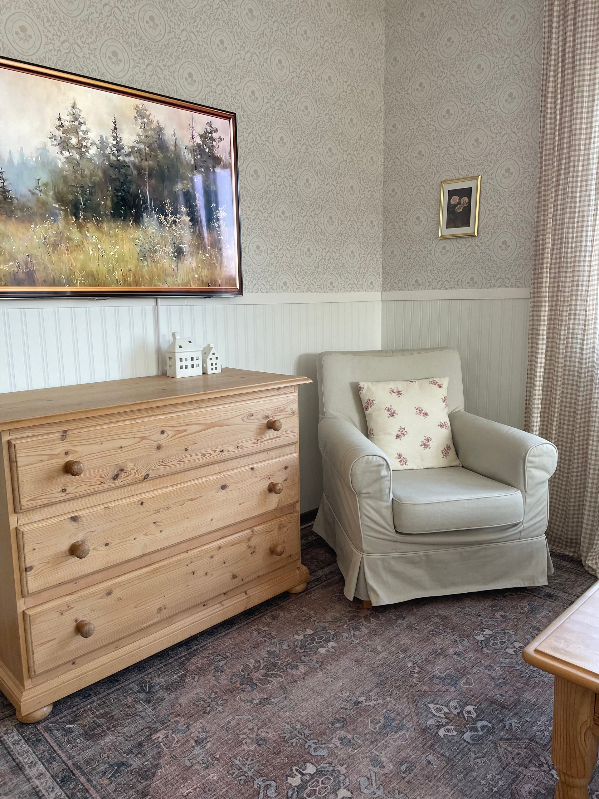 Louise Floral Removable Wallpaper in Classic Beige and Cream