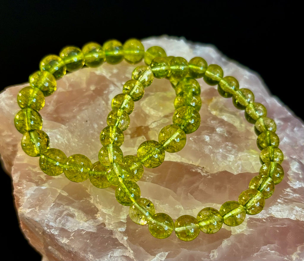 Green Peridot Healing Bracelet – 8mm or 10mm Beads for Abundance, Growth & Emotional Clarity