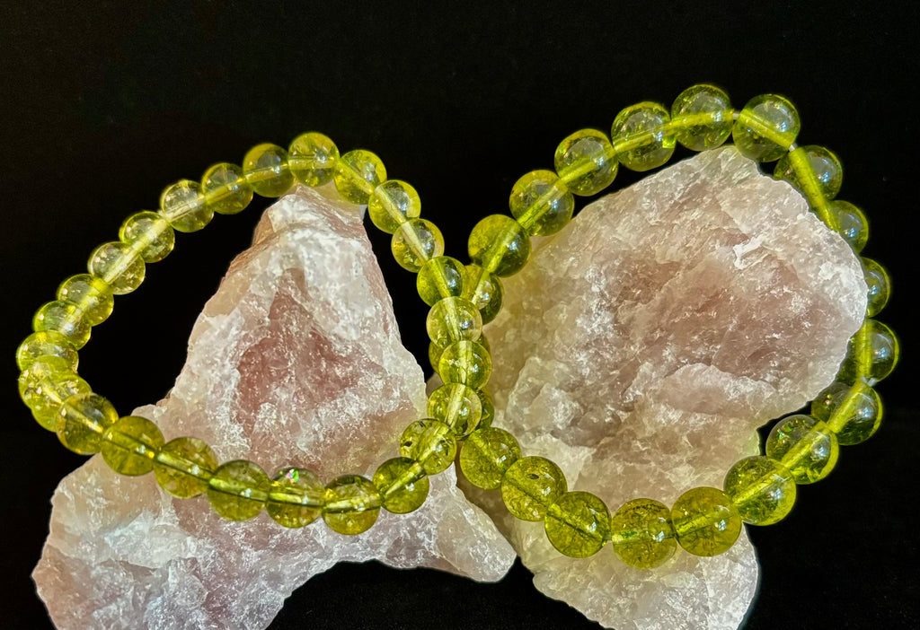 Green Peridot Healing Bracelet – 8mm or 10mm Beads for Abundance, Growth & Emotional Clarity