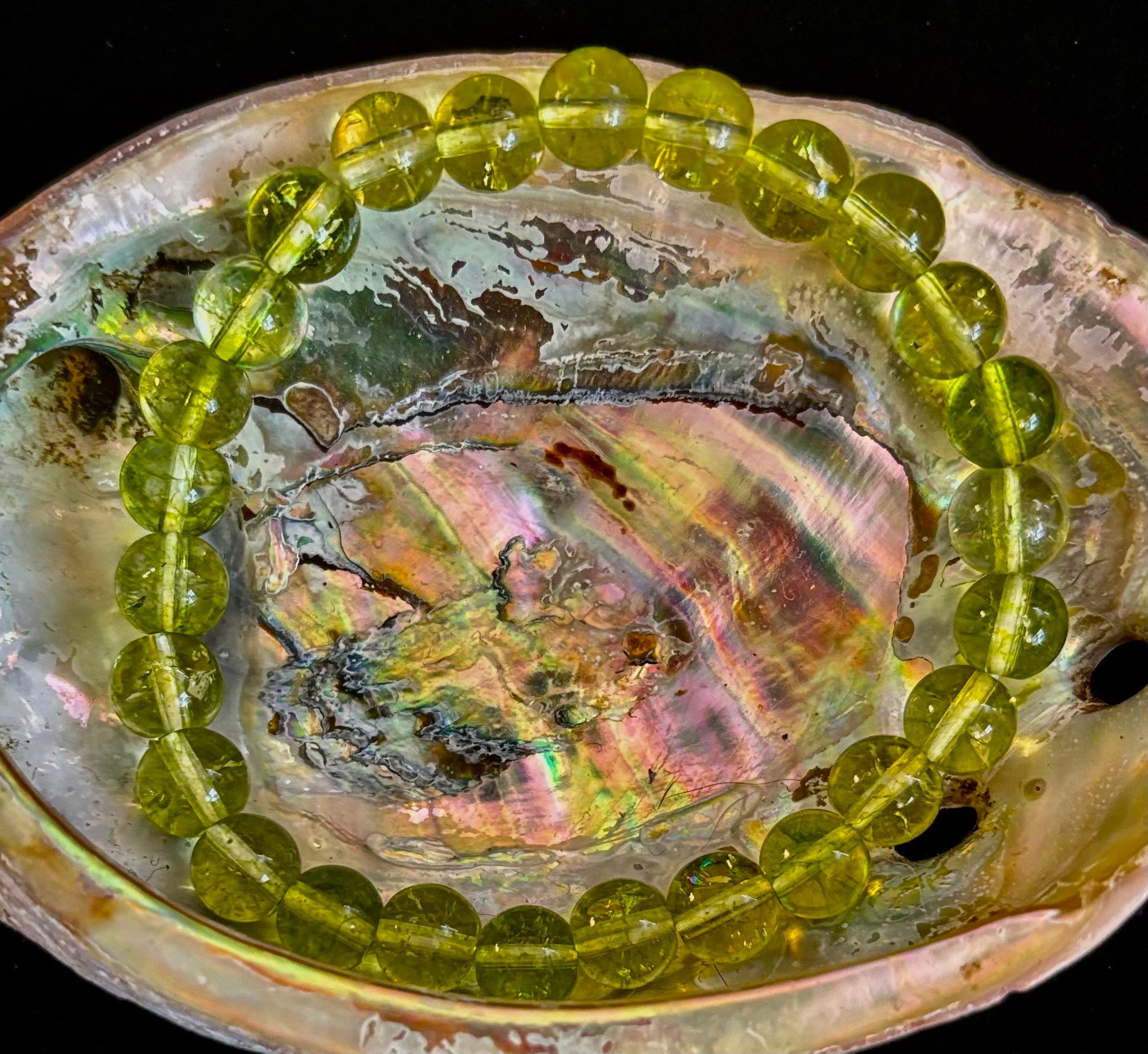 Green Peridot Healing Bracelet – 8mm or 10mm Beads for Abundance, Growth & Emotional Clarity