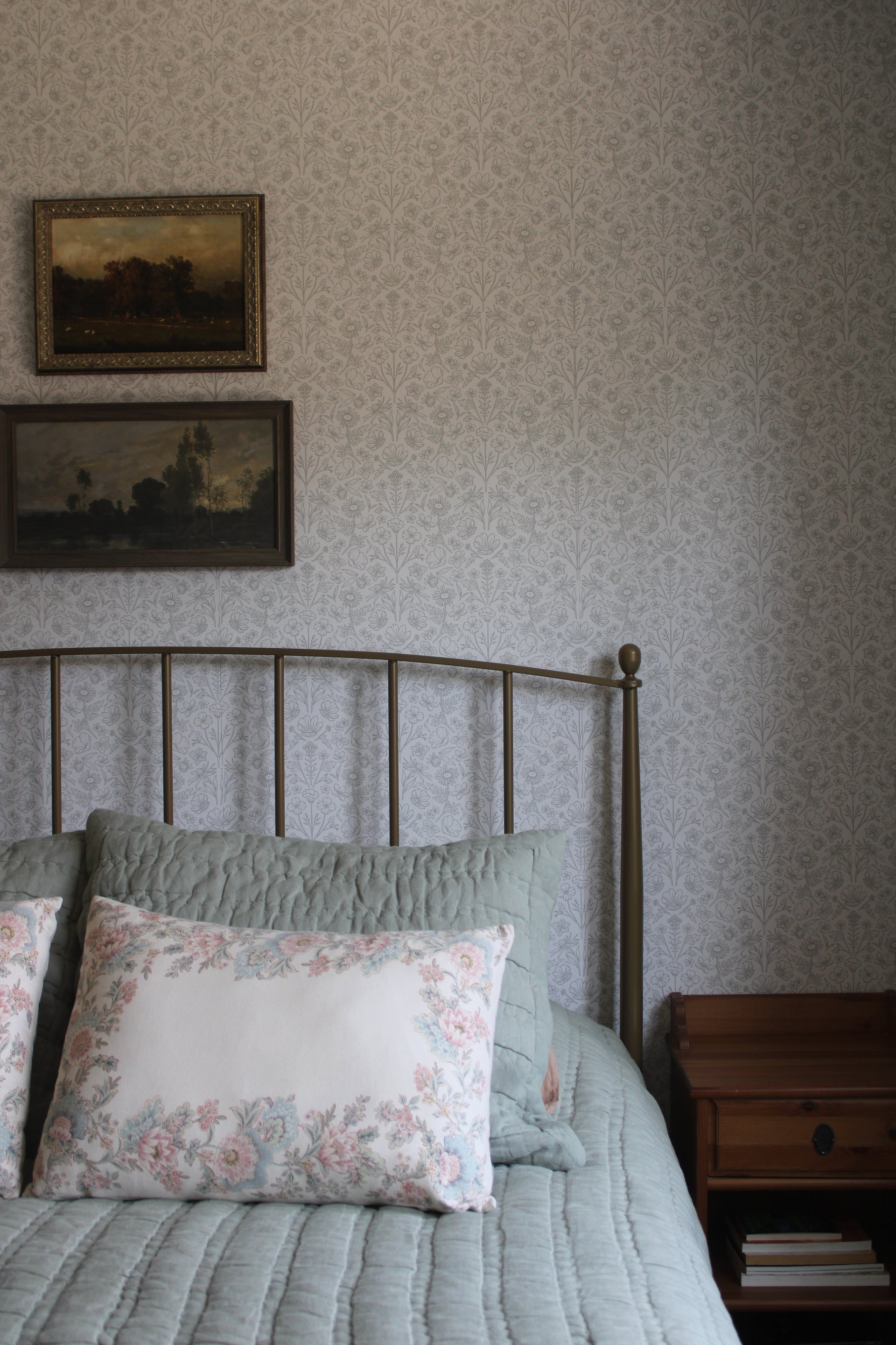 Junie Floral Removable Wallpaper in White and Pale Pink