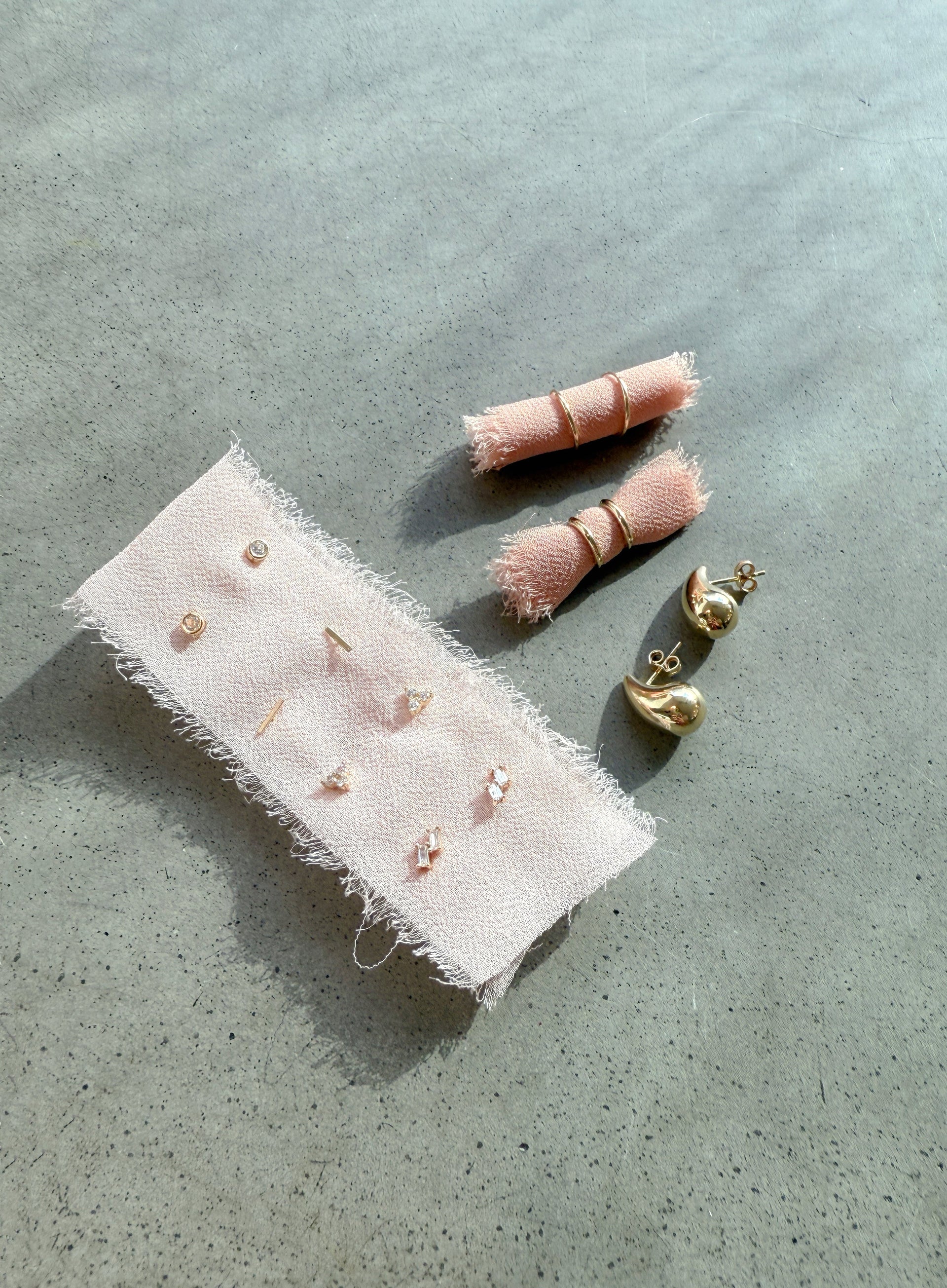CLOVER LUXE STUDS 14KT YELLOW GOLD