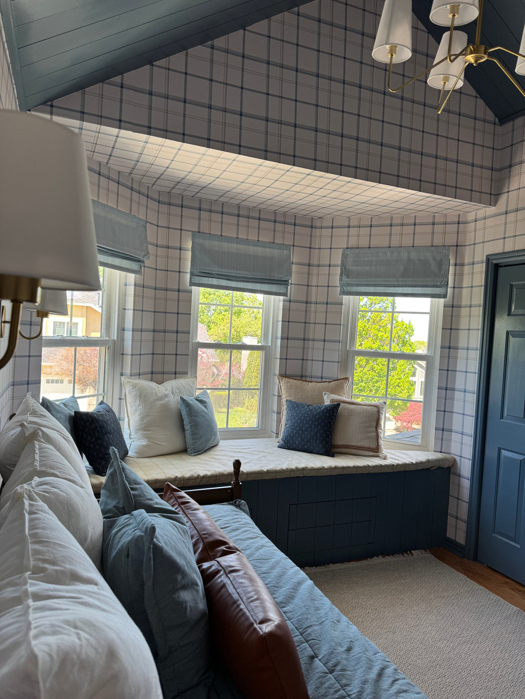 Keaton Plaid Wallpaper in White and Blue