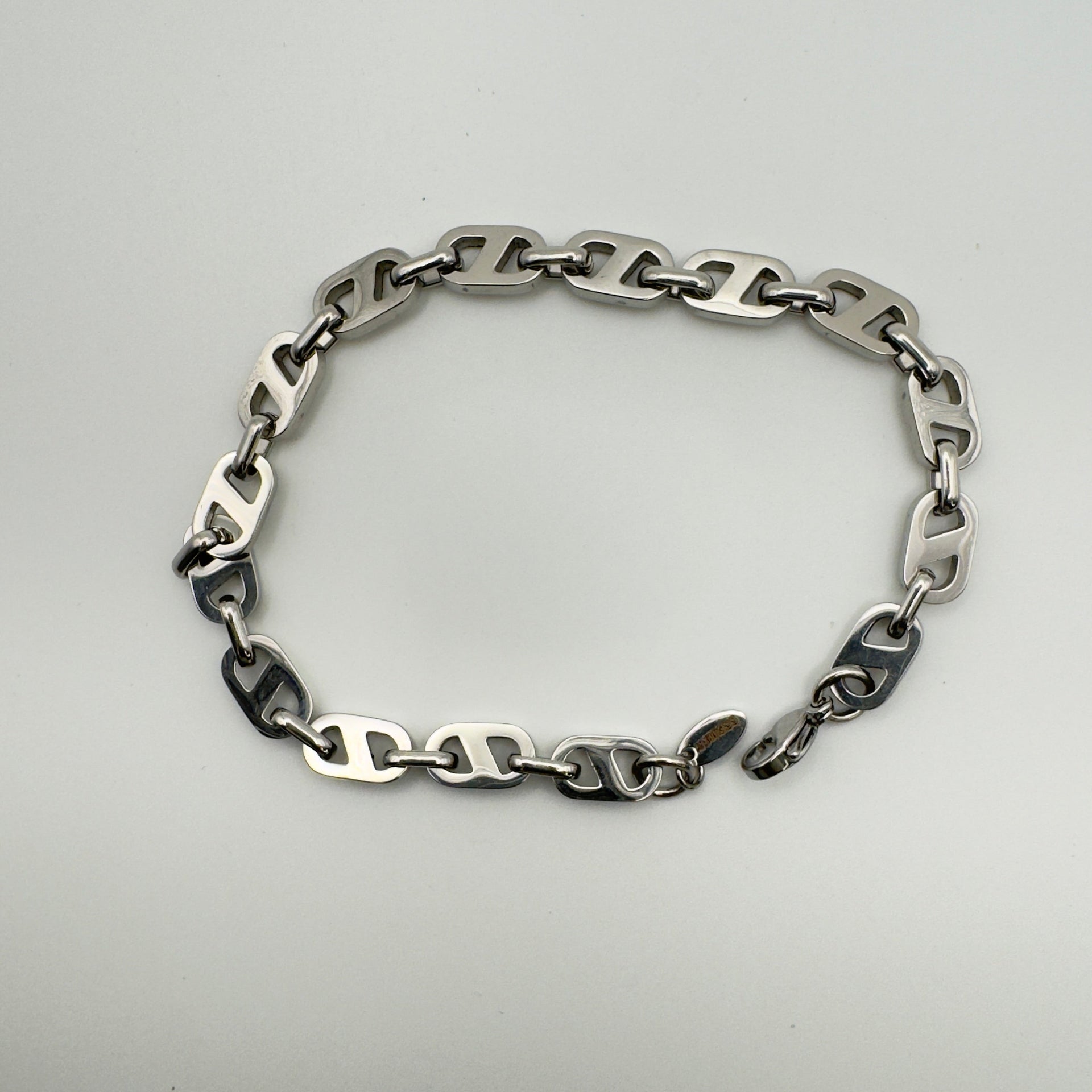 Premium Stainless Steel Chain Link Bracelet - Hypoallergenic & Durable