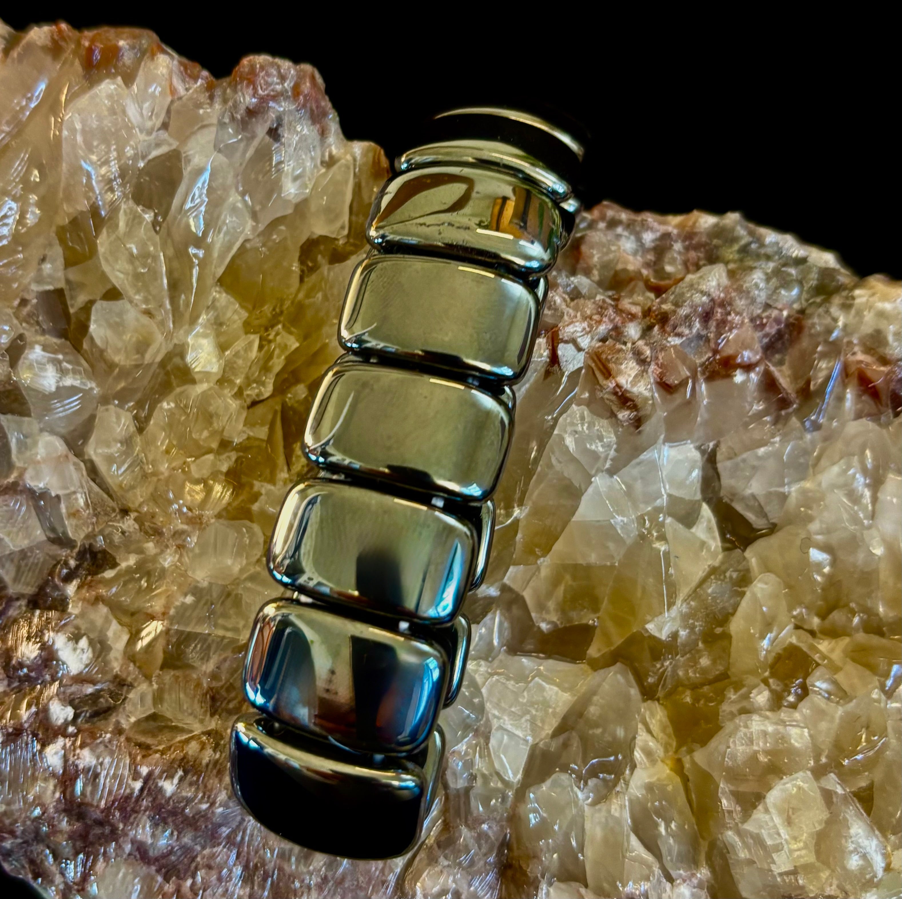 ⚡ Titan Strength Elliptical Bracelet — Grounded Confidence Energy (Larger Wrists)