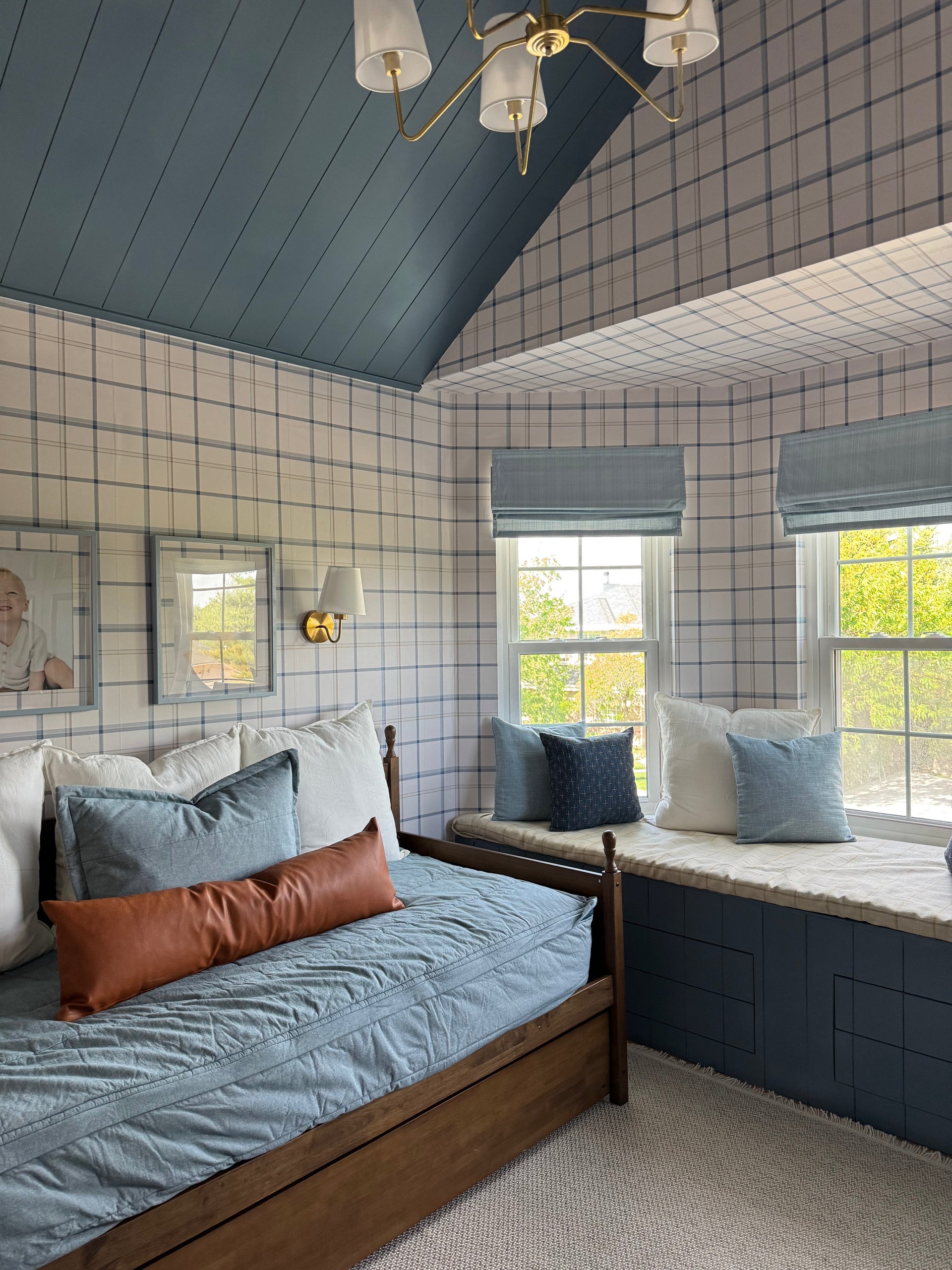 Keaton Plaid Wallpaper in White and Blue