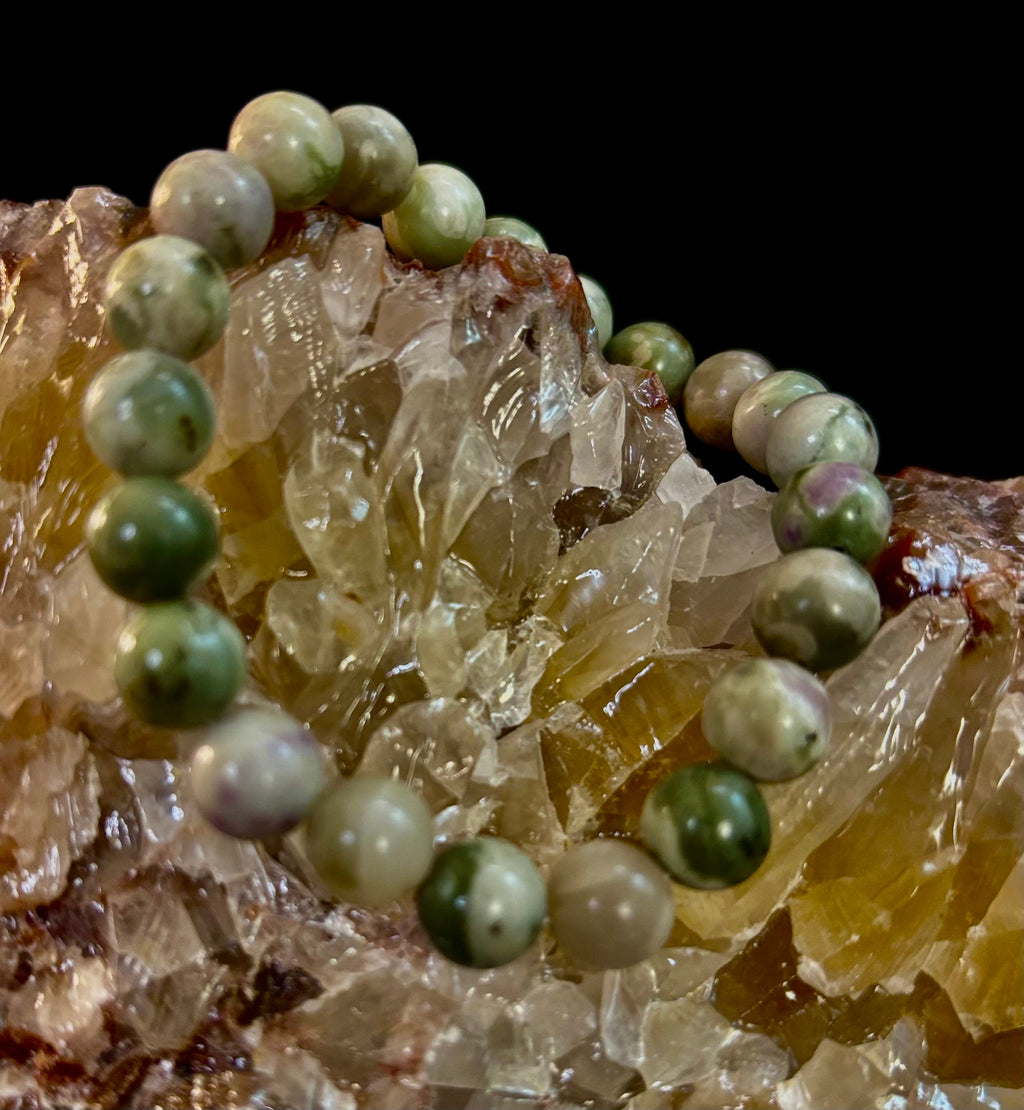 Peace Jade Healing Bracelet – 8mm Calming Stone for Medium Wrists