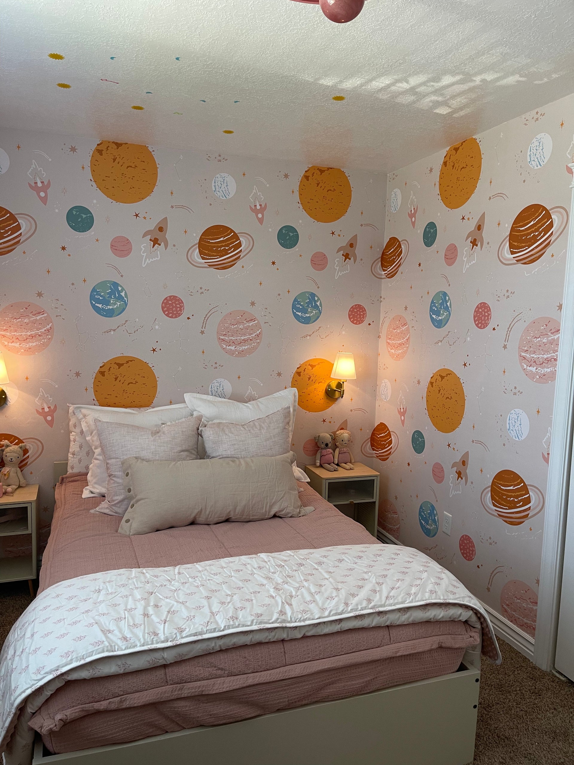 Venus Multi-Color Whimsical Removable Wallpaper