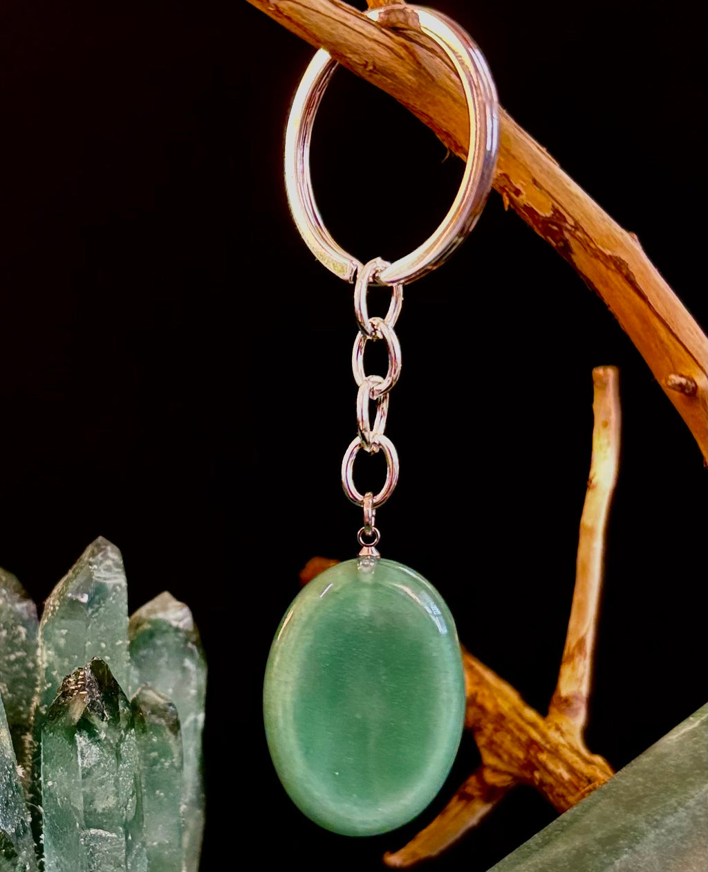 Natural Crystal Worry Stone Keychain – Amethyst, Clear Quartz, Obsidian, Tiger’s Eye, Green Aventurine & Rose Quartz (1.25”)