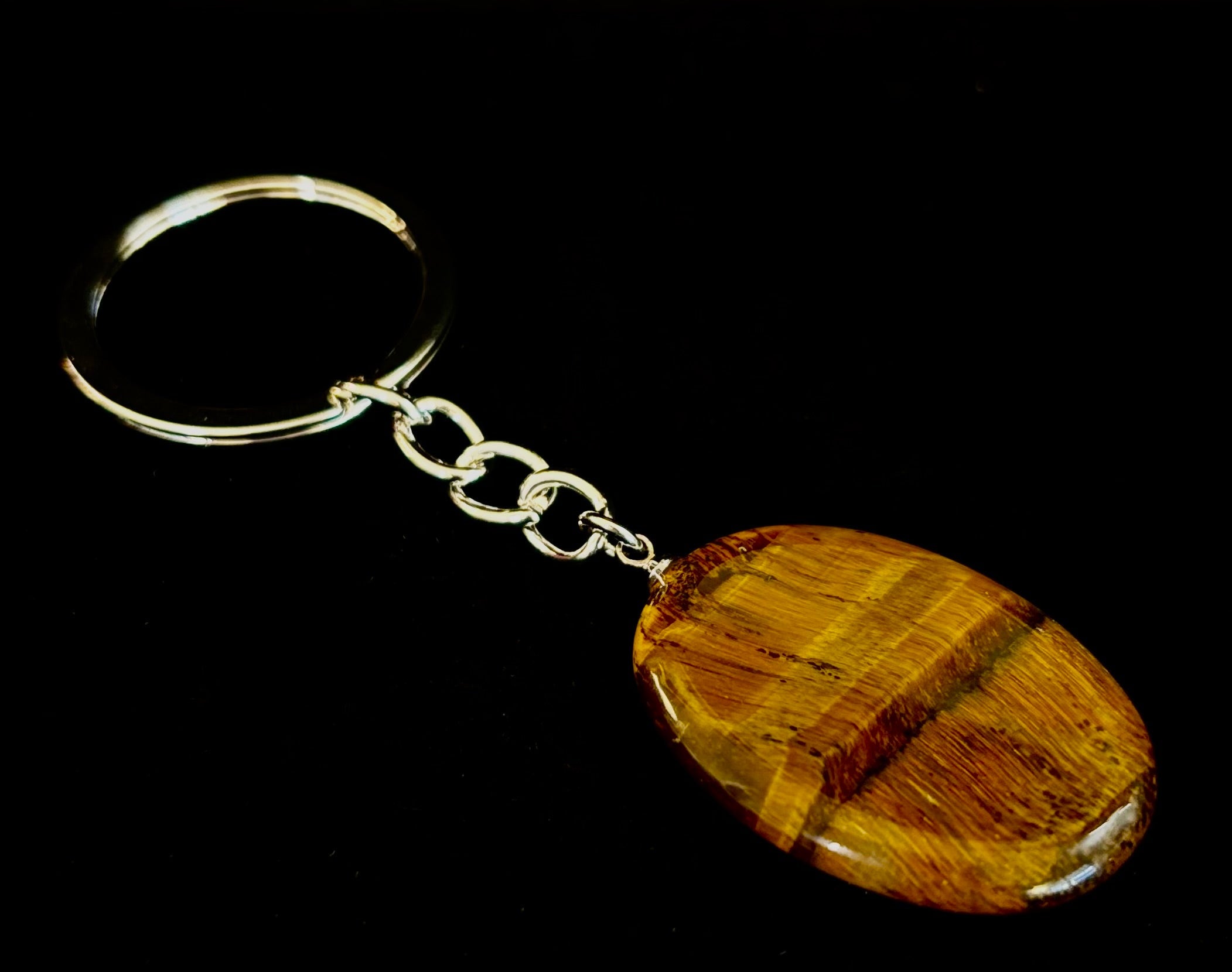 Natural Crystal Worry Stone Keychain – Amethyst, Clear Quartz, Obsidian, Tiger’s Eye, Green Aventurine & Rose Quartz (1.25”)