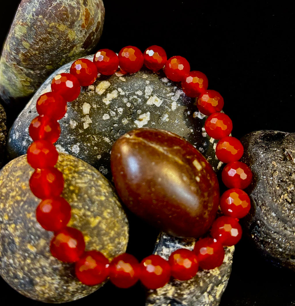 Red Agate Polyhedral Power Bracelet – Strength, Grounding & Vitality (8mm, Small–Medium Wrist)