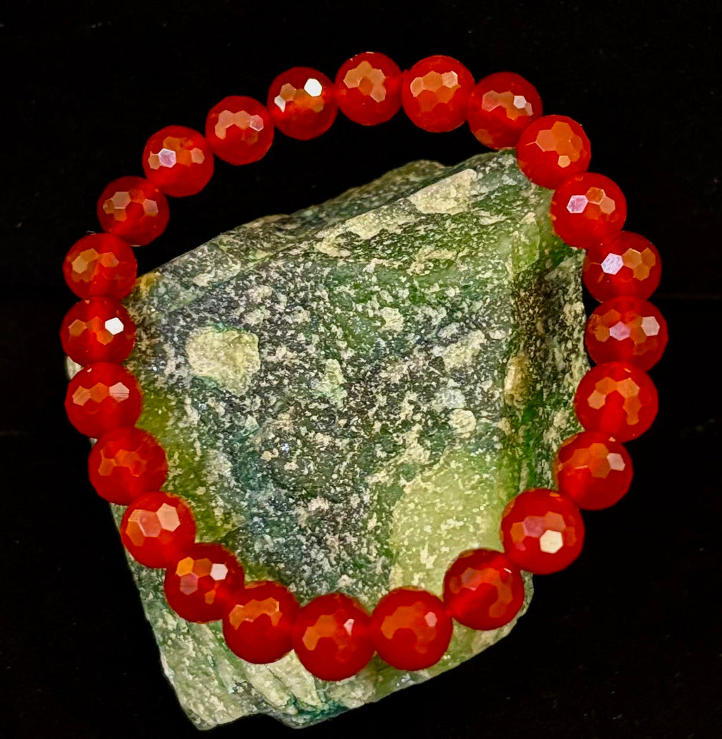 Red Agate Polyhedral Power Bracelet – Strength, Grounding & Vitality (8mm, Small–Medium Wrist)