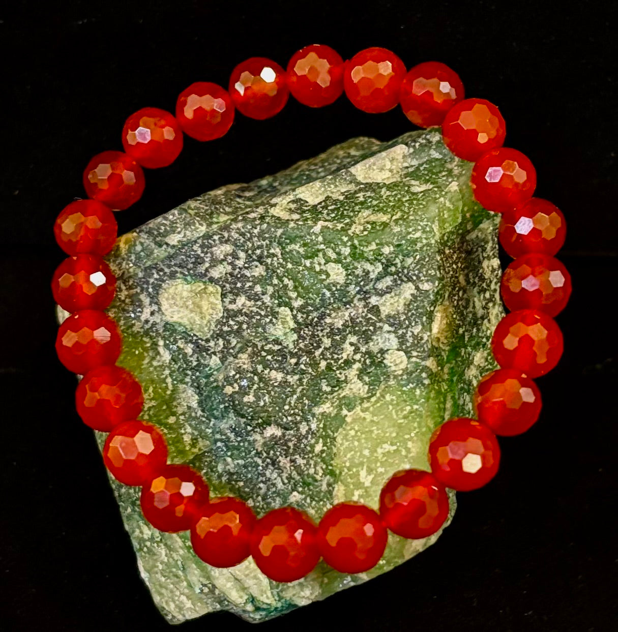 Red Agate Polyhedral Power Bracelet – Strength, Grounding & Vitality (8mm, Small–Medium Wrist)