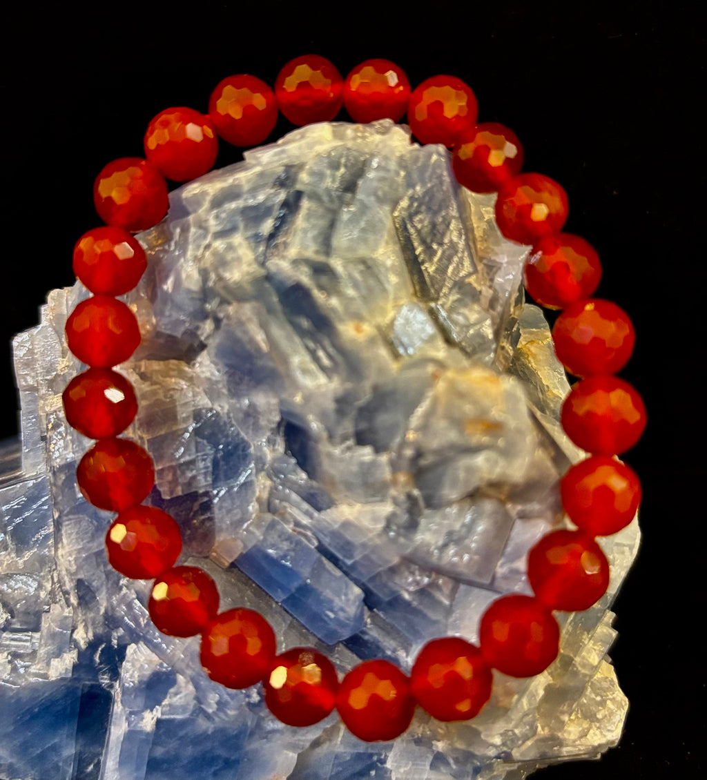 Red Agate Polyhedral Power Bracelet – Strength, Grounding & Vitality (8mm, Small–Medium Wrist)