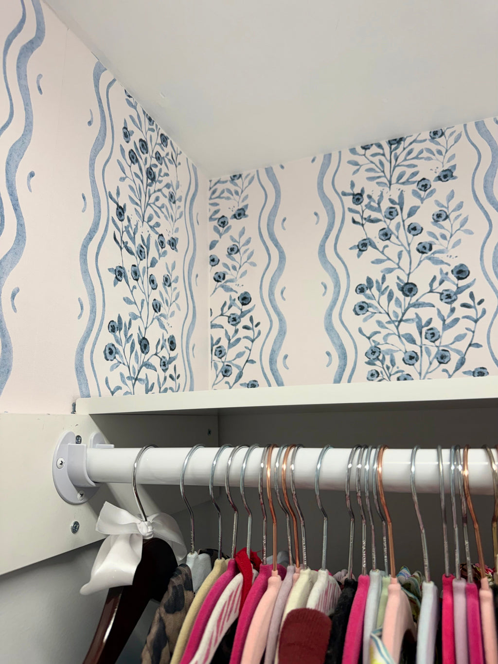 Jovy Floral Wallpaper in Blue and Cream - Traditional Wall Art