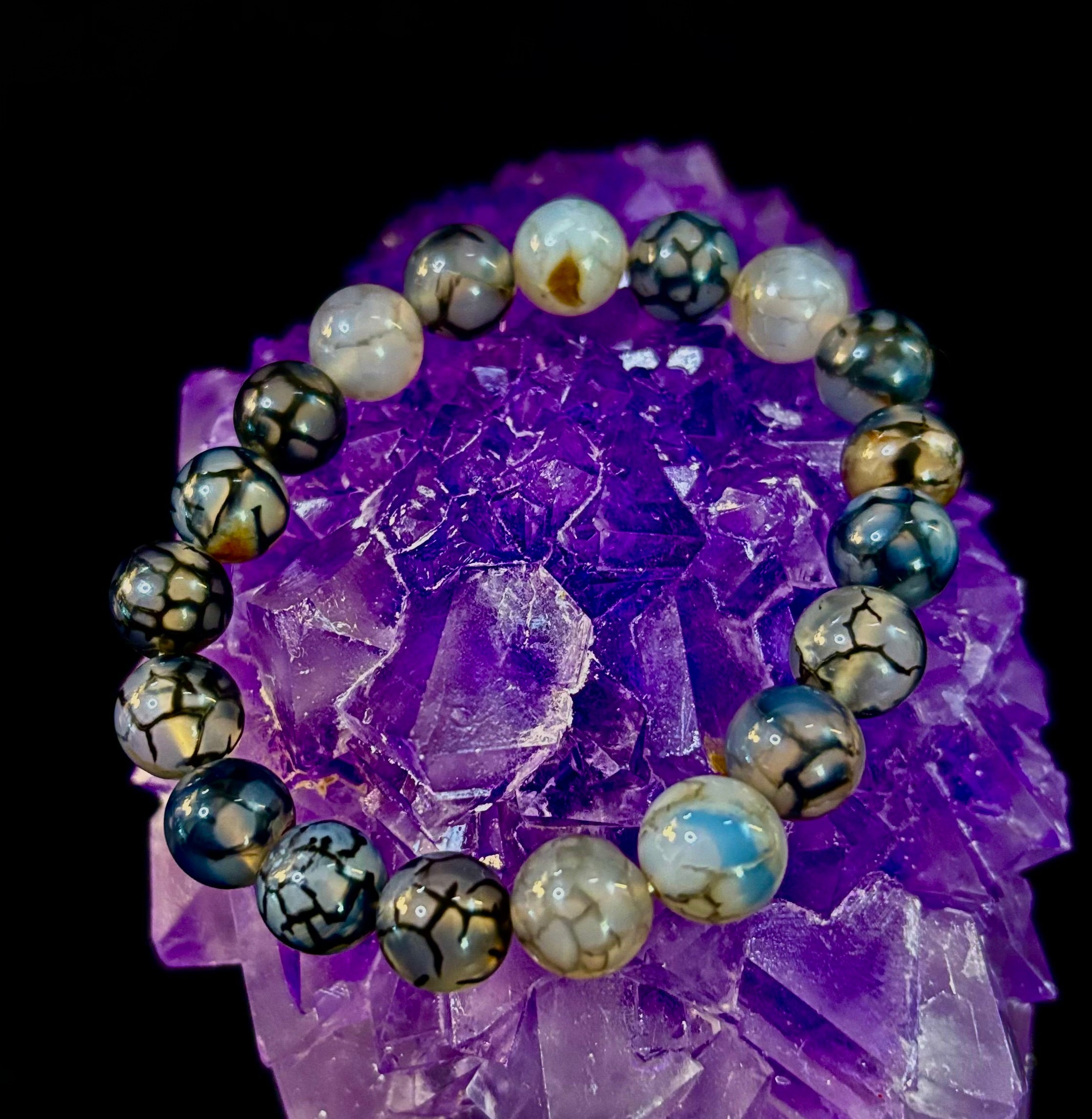 Black & White Dragon Vein Agate Reiki-Infused Protection Bracelet (Medium Wrists)