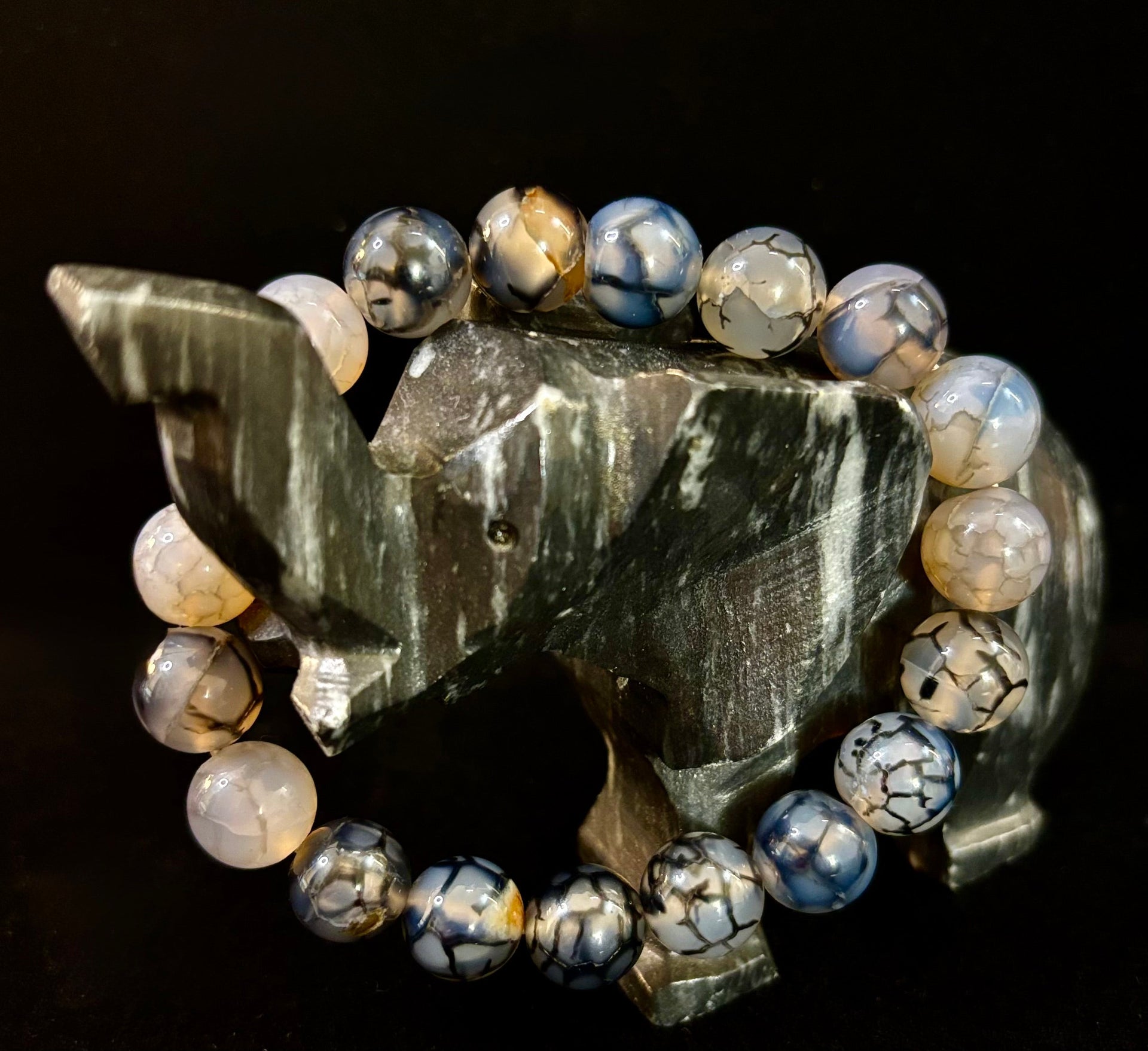 Black & White Dragon Vein Agate Reiki-Infused Protection Bracelet (Medium Wrists)