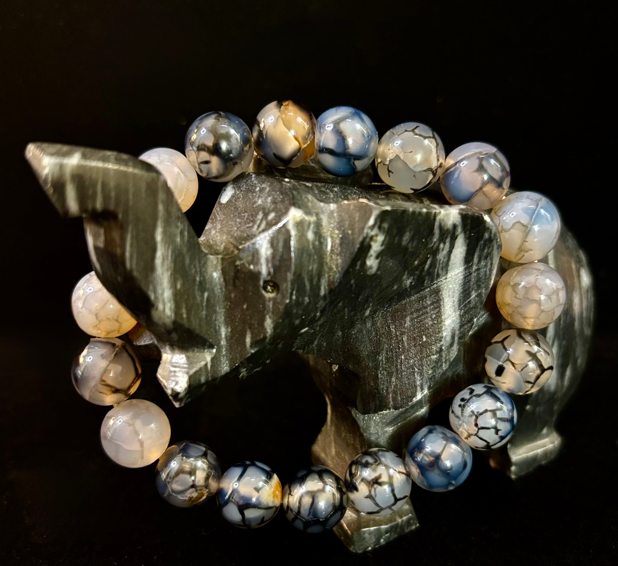 Black & White Dragon Vein Agate Reiki-Infused Protection Bracelet (Medium Wrists)