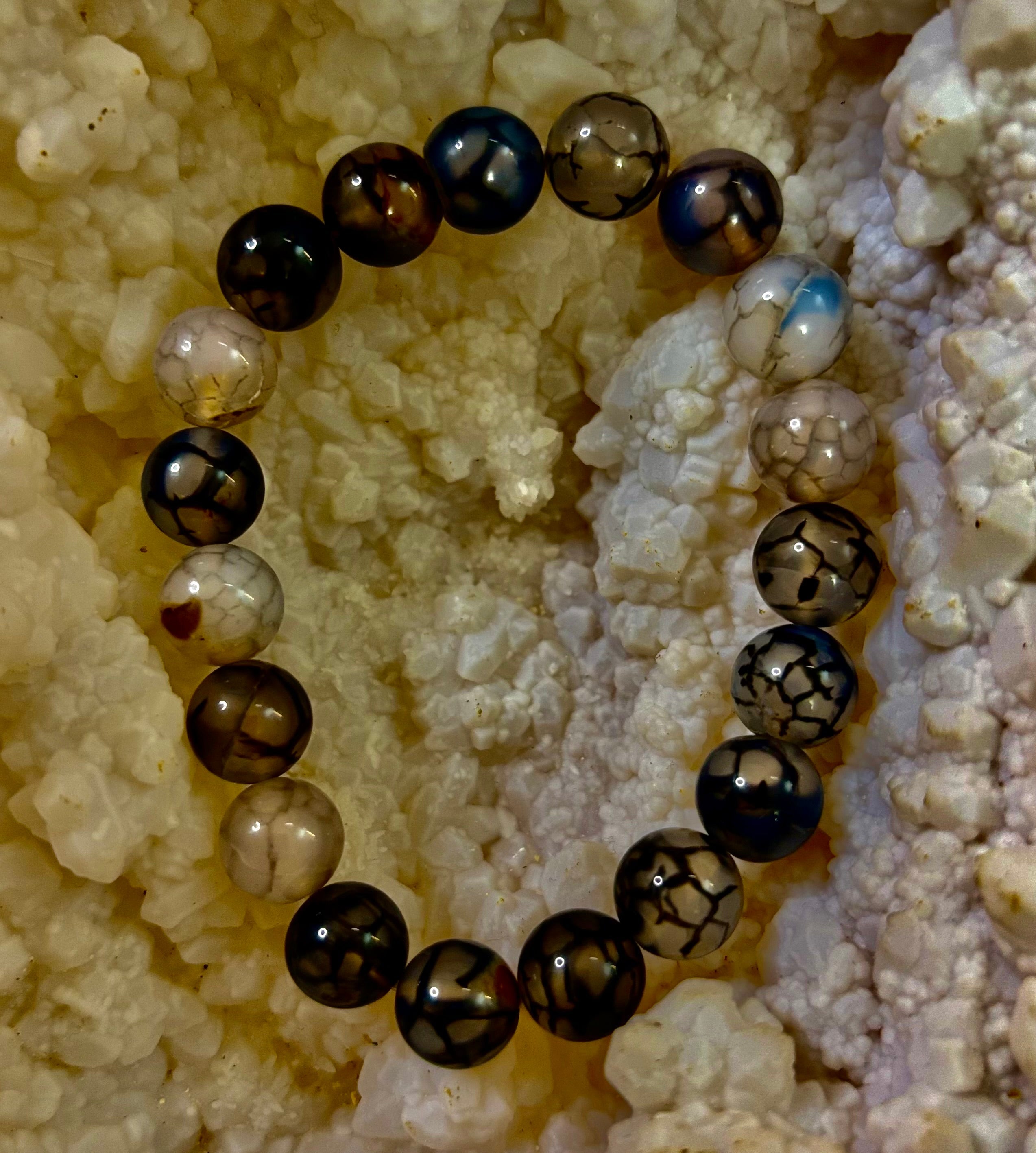Black & White Dragon Vein Agate Reiki-Infused Protection Bracelet (Medium Wrists)