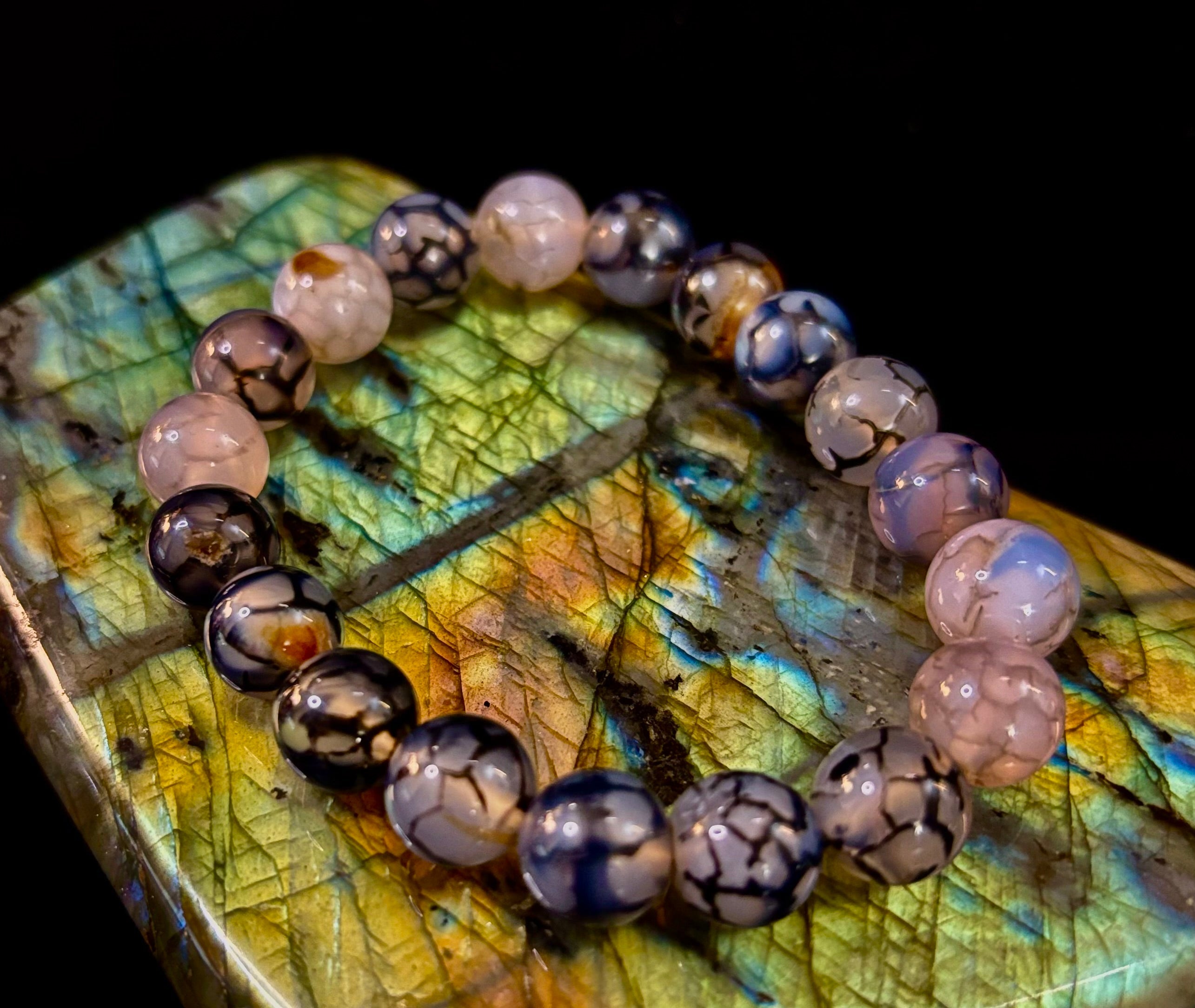 Black & White Dragon Vein Agate Reiki-Infused Protection Bracelet (Medium Wrists)