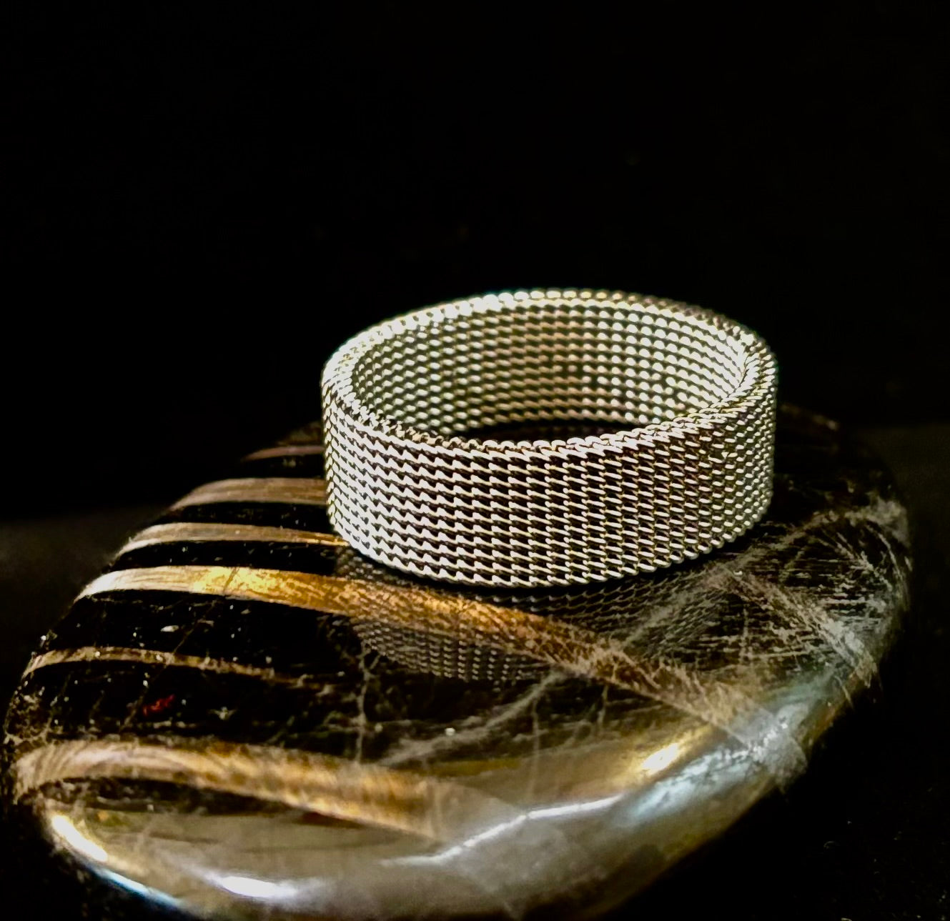 Unisex Stainless Steel Mesh Ring – Flexible, Modern Band in Black, Rose Gold & Silver Tones