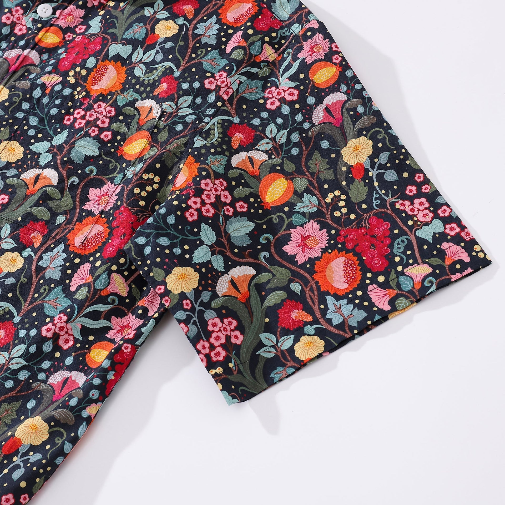 1960s Vintage Flower Garden Print Cotton Hawaiian Aloha Shirt