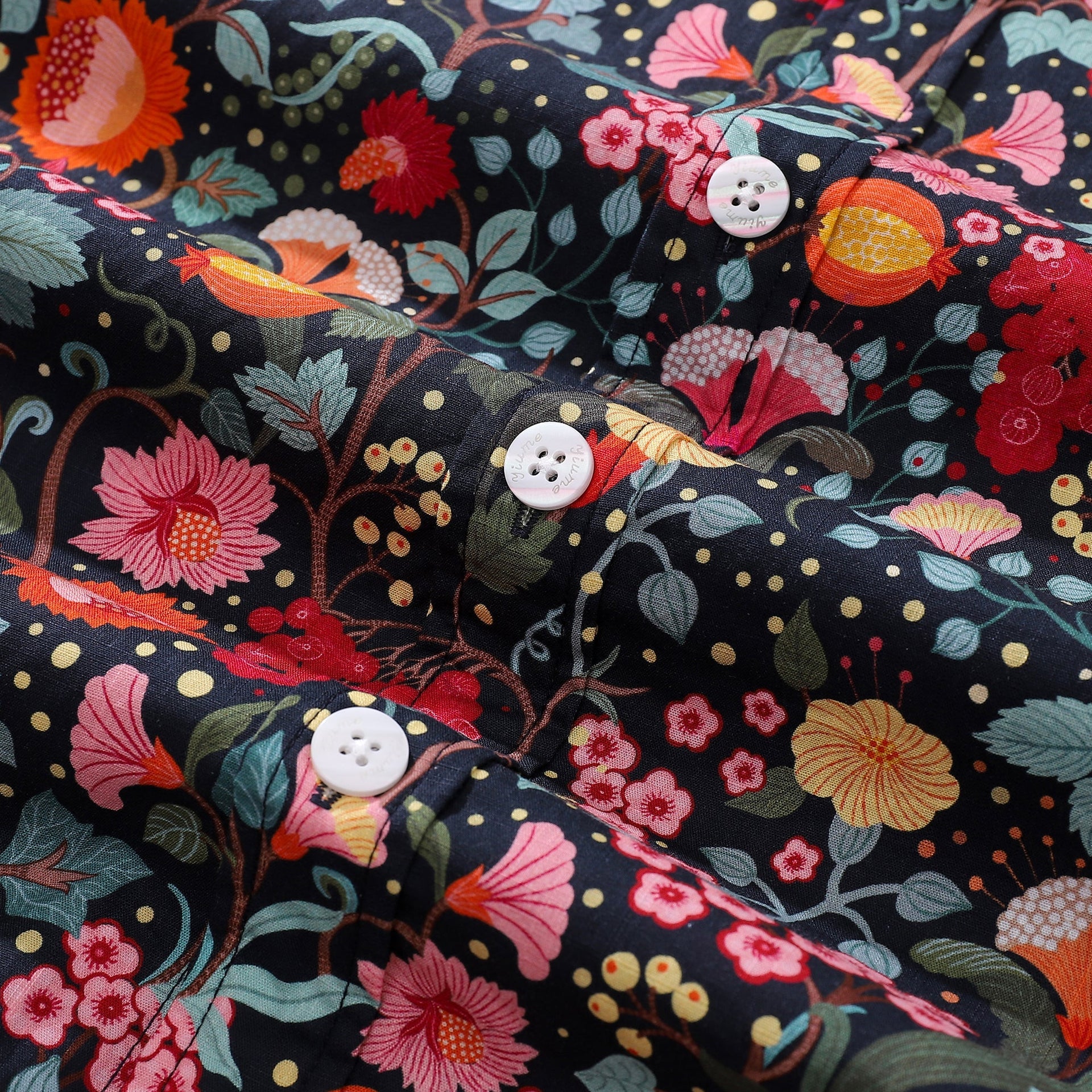 1960s Vintage Flower Garden Print Cotton Hawaiian Aloha Shirt