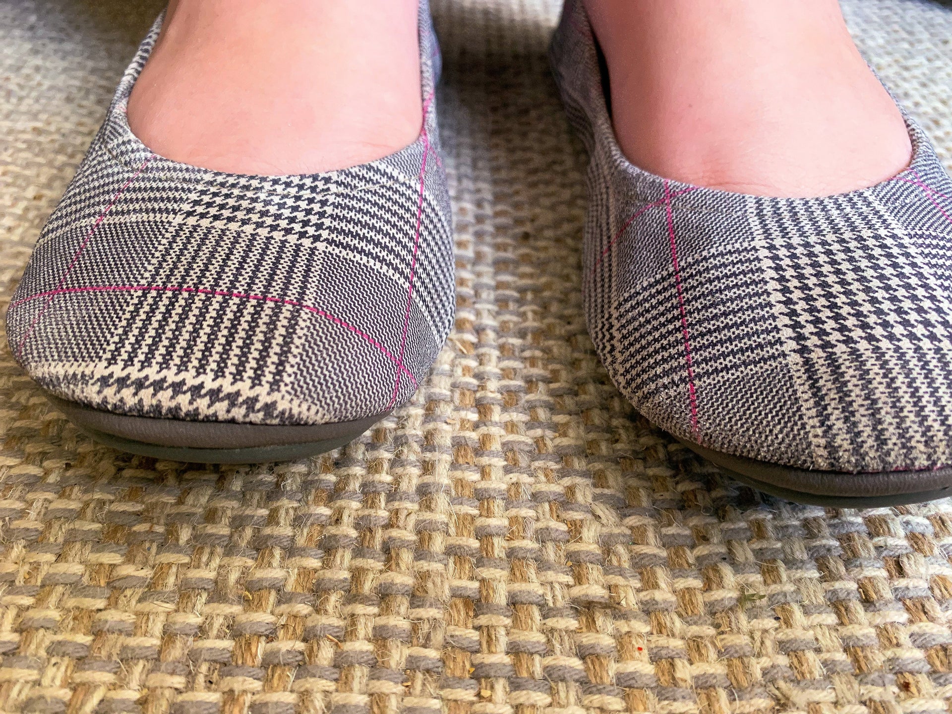 Truly Plaid Women's Comfortable Slip On Ballet Flats - Image 11