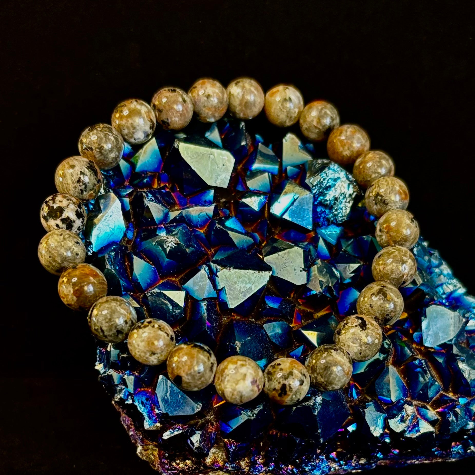 Yooperlite Grounding Bracelet – Natural UV Reactive Stone, 8mm Beads (Large Wrists)